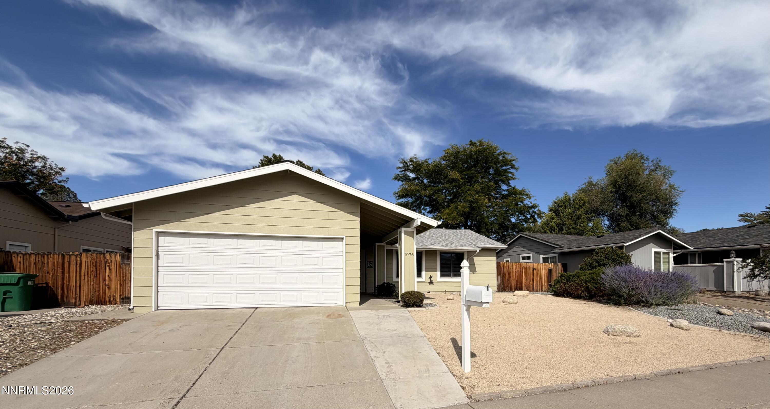 1076 Palmwood Drive Property Photo 2