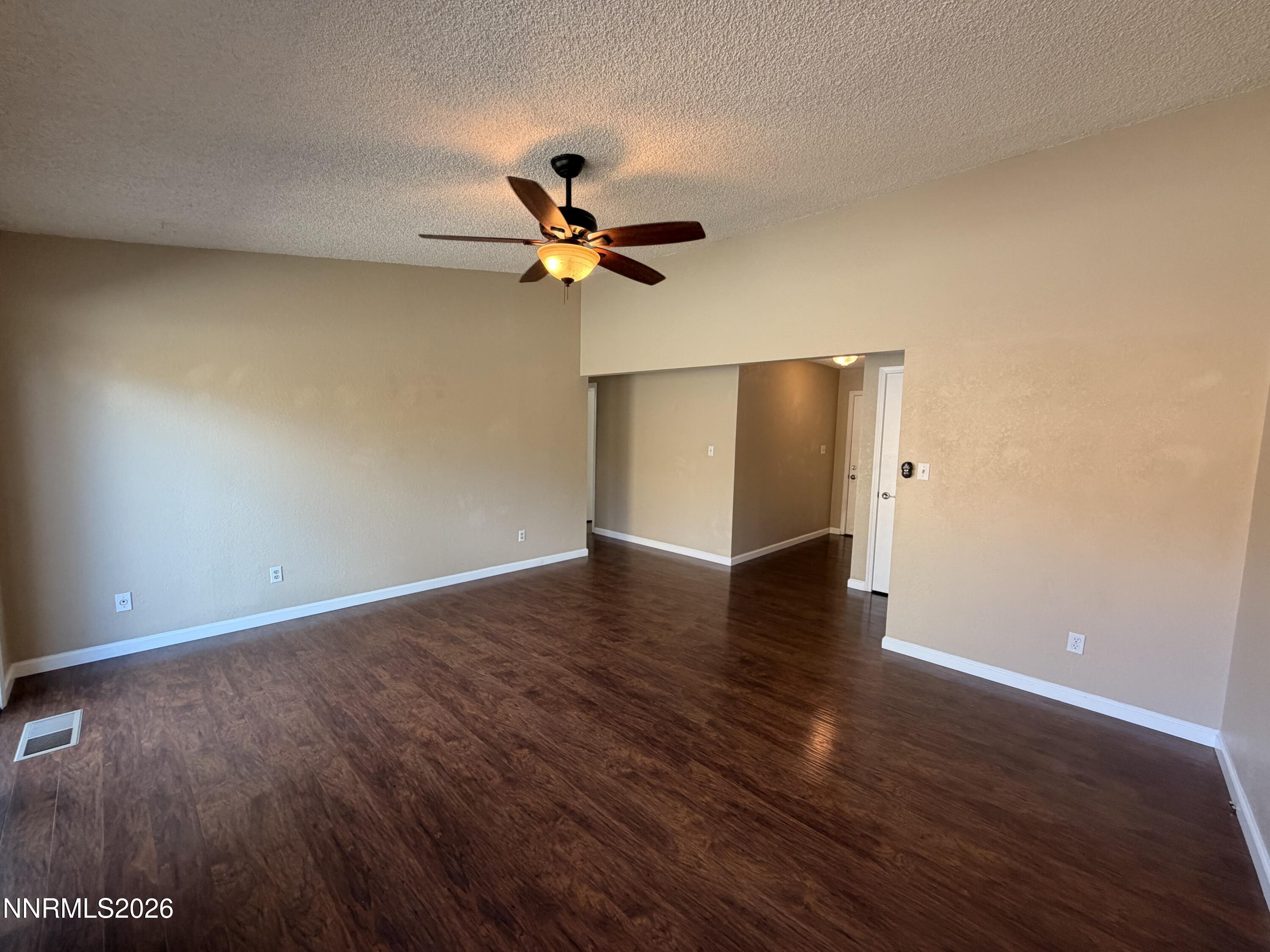 1076 Palmwood Drive Property Photo 4
