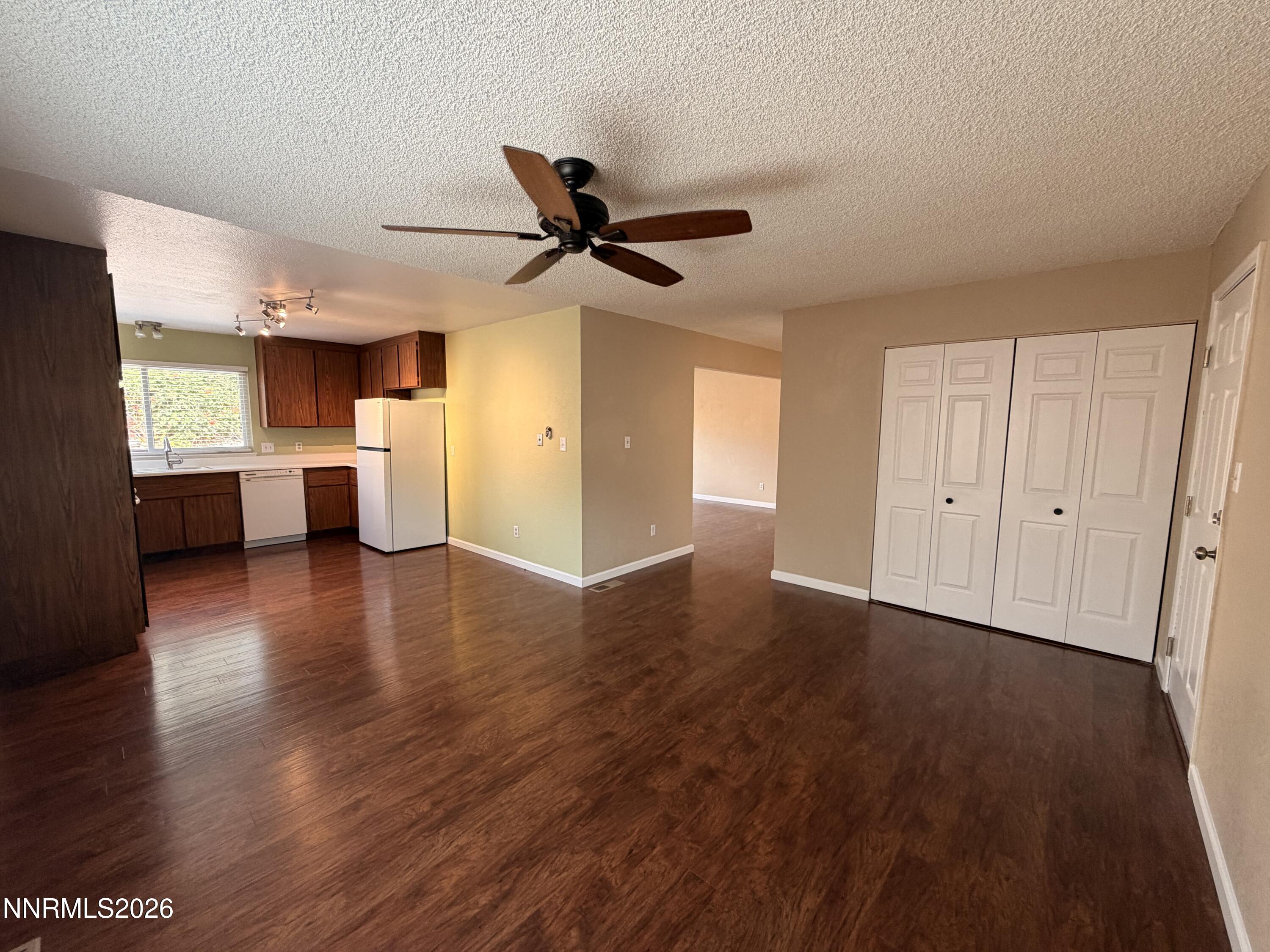 1076 Palmwood Drive Property Photo 6