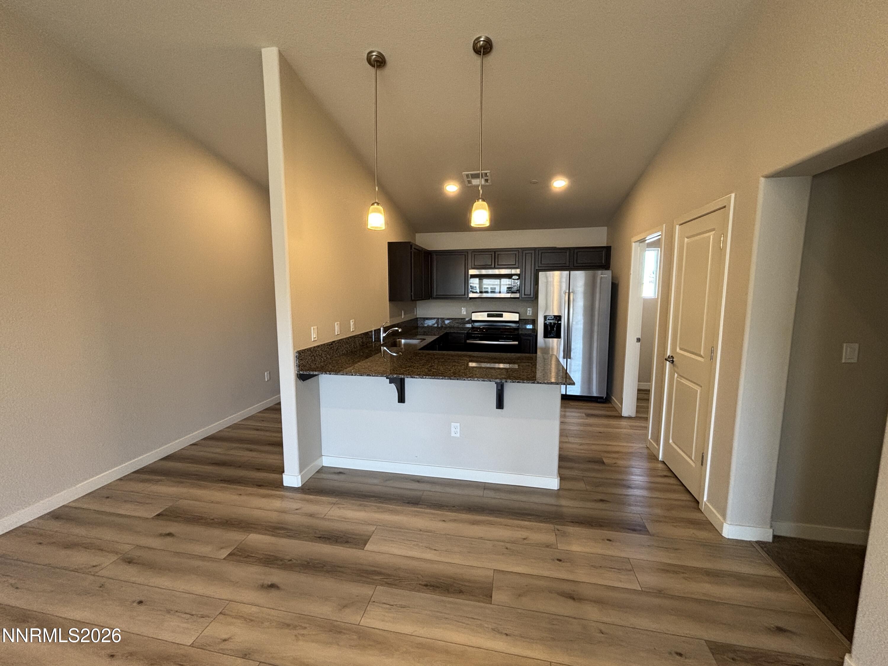 608 Crossing Circle Property Photo 5