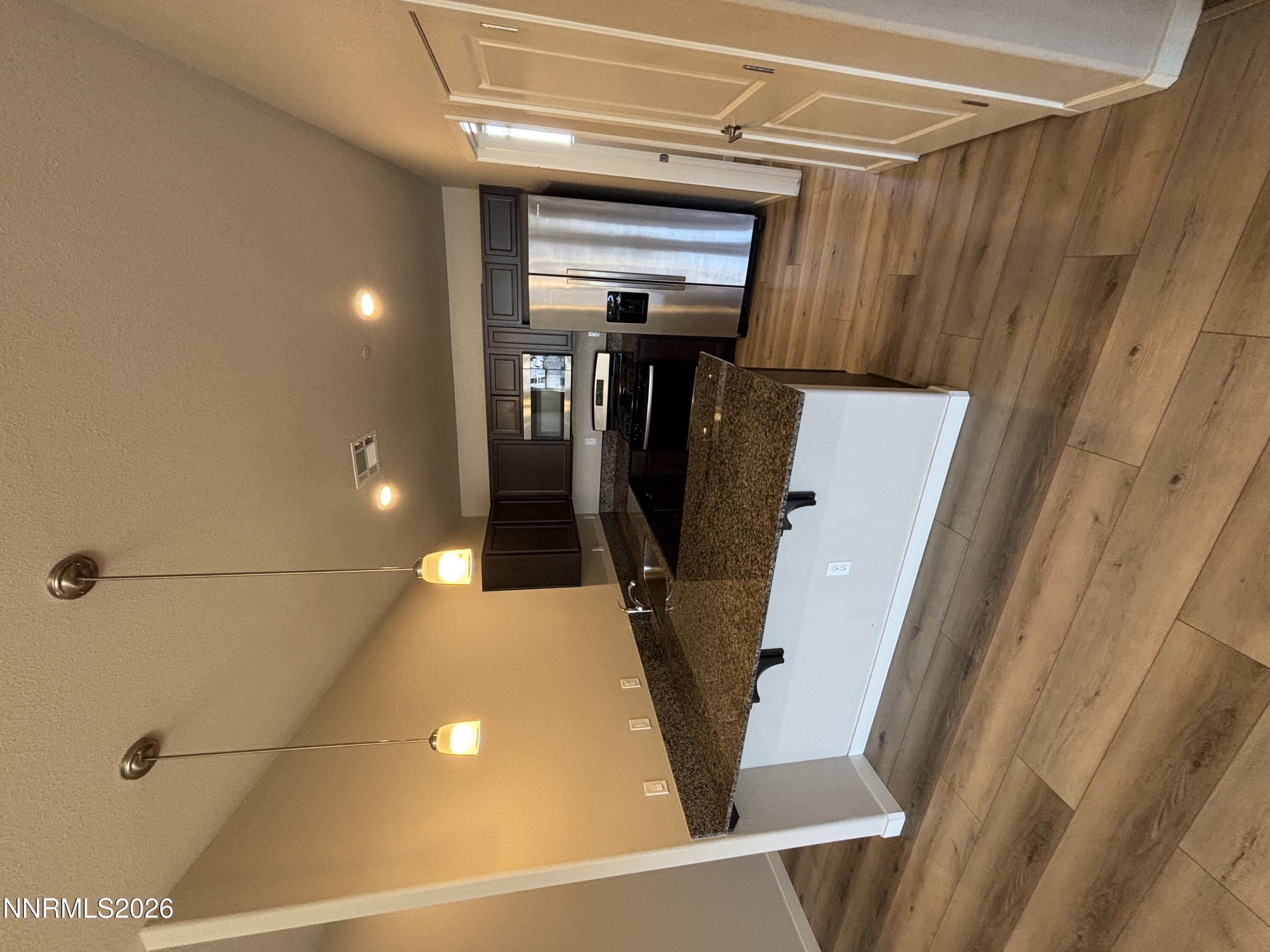 608 Crossing Circle Property Photo 6