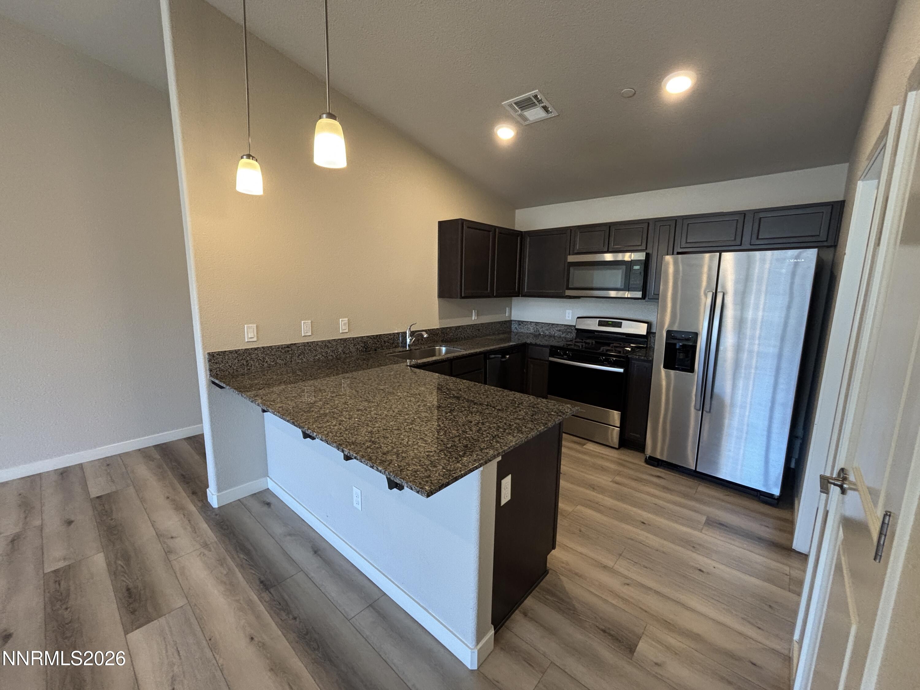 608 Crossing Circle Property Photo 8