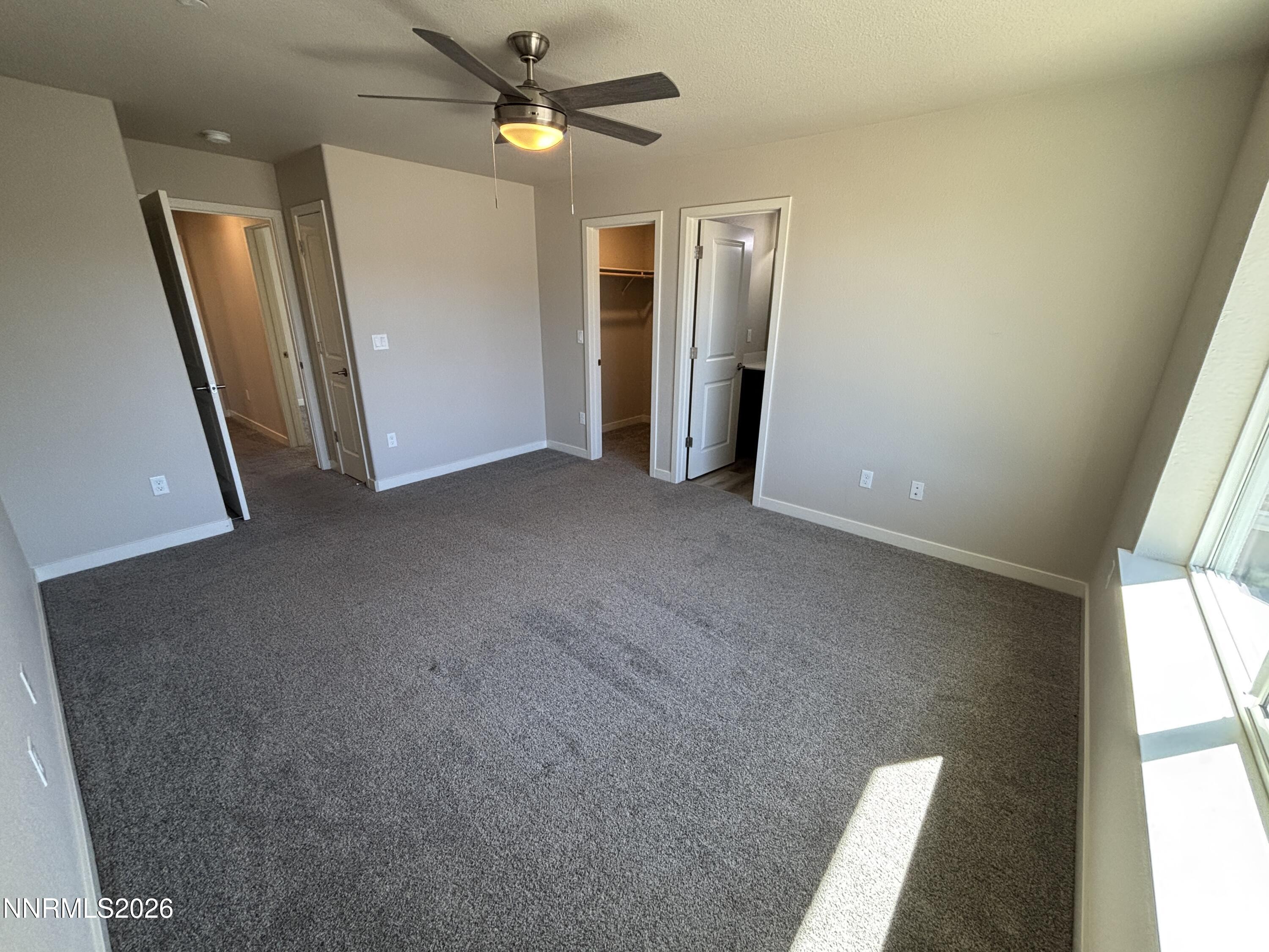 608 Crossing Circle Property Photo 9