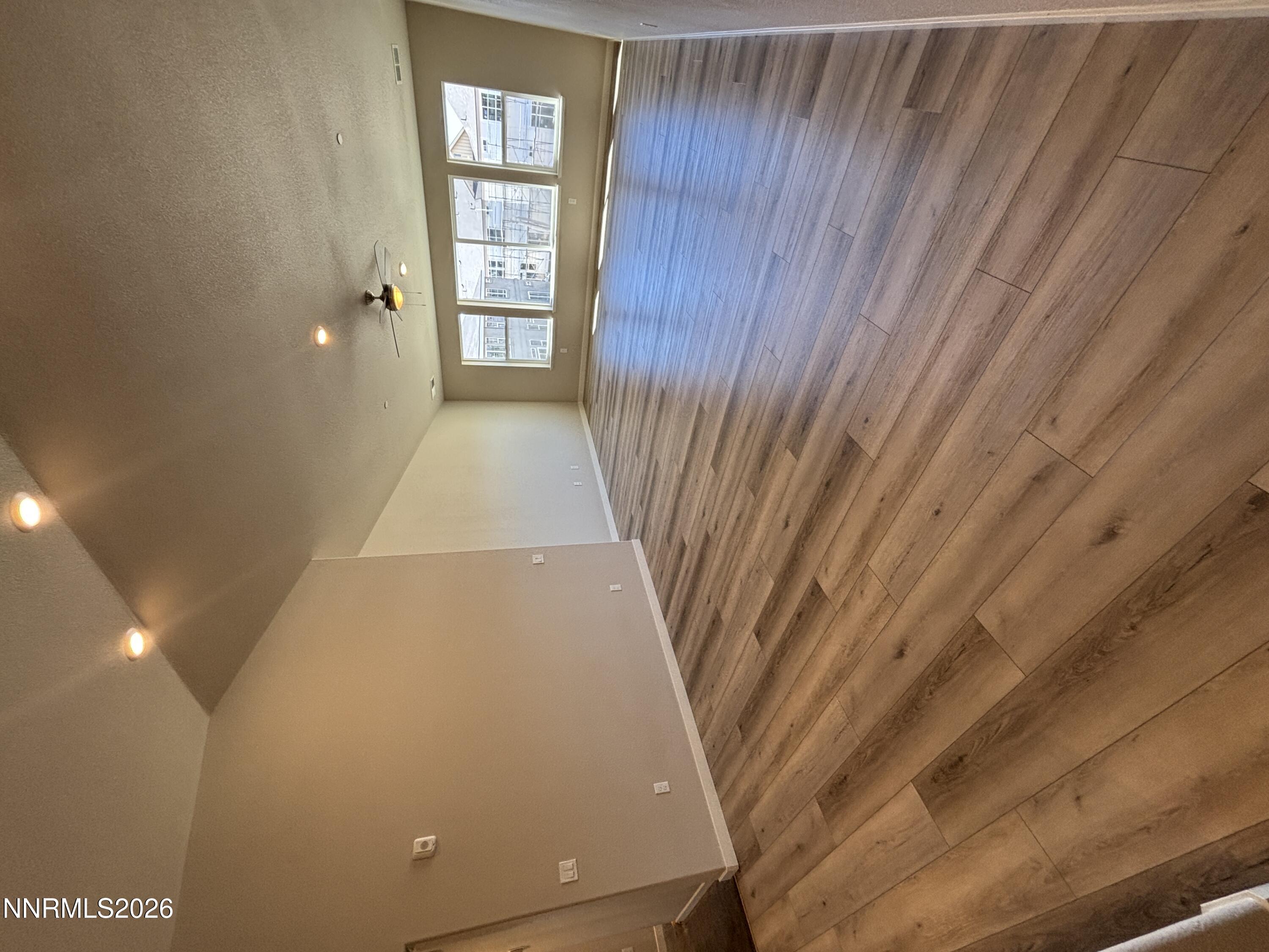 608 Crossing Circle Property Photo 14