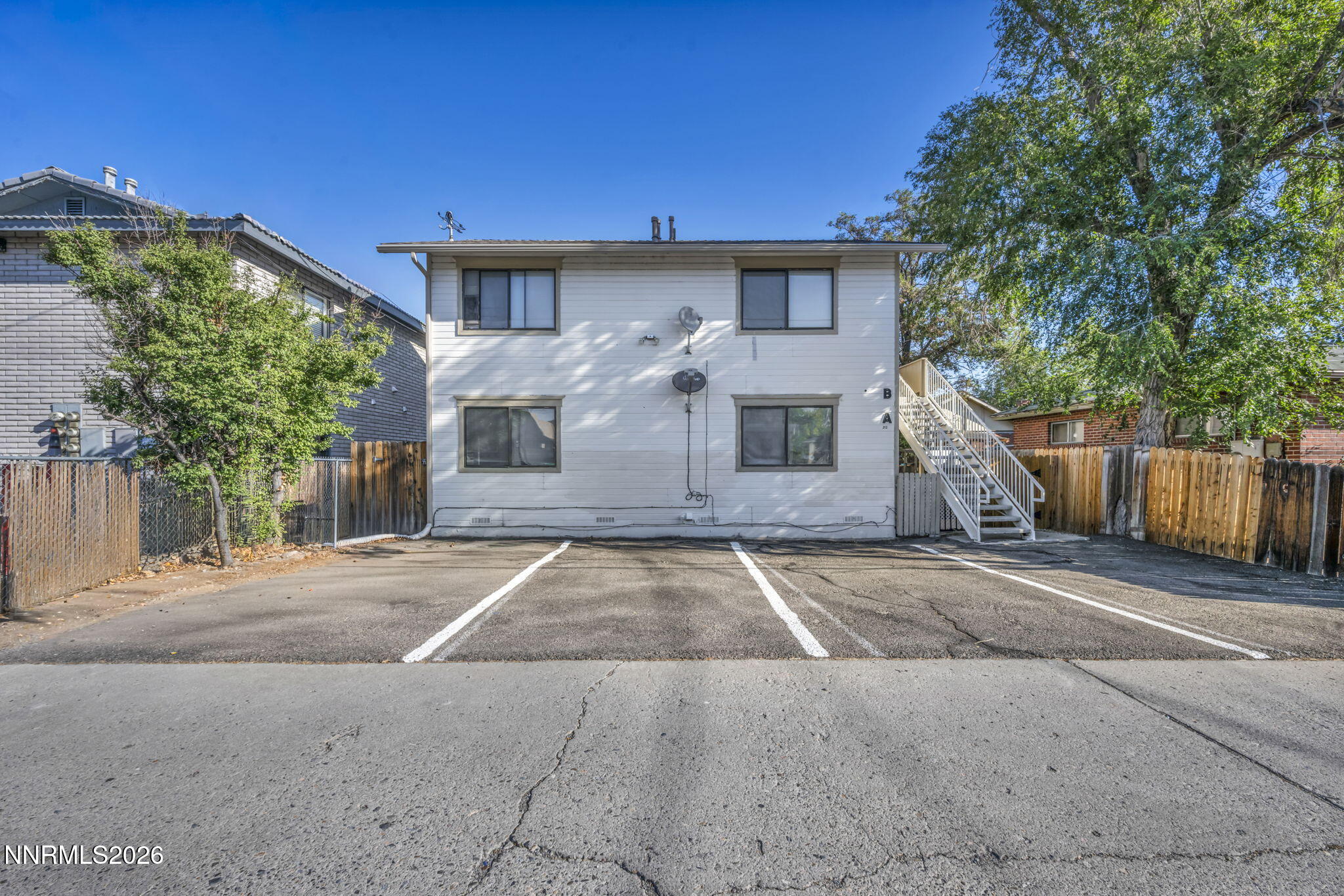 312 E Taylor Street Property Photo 2