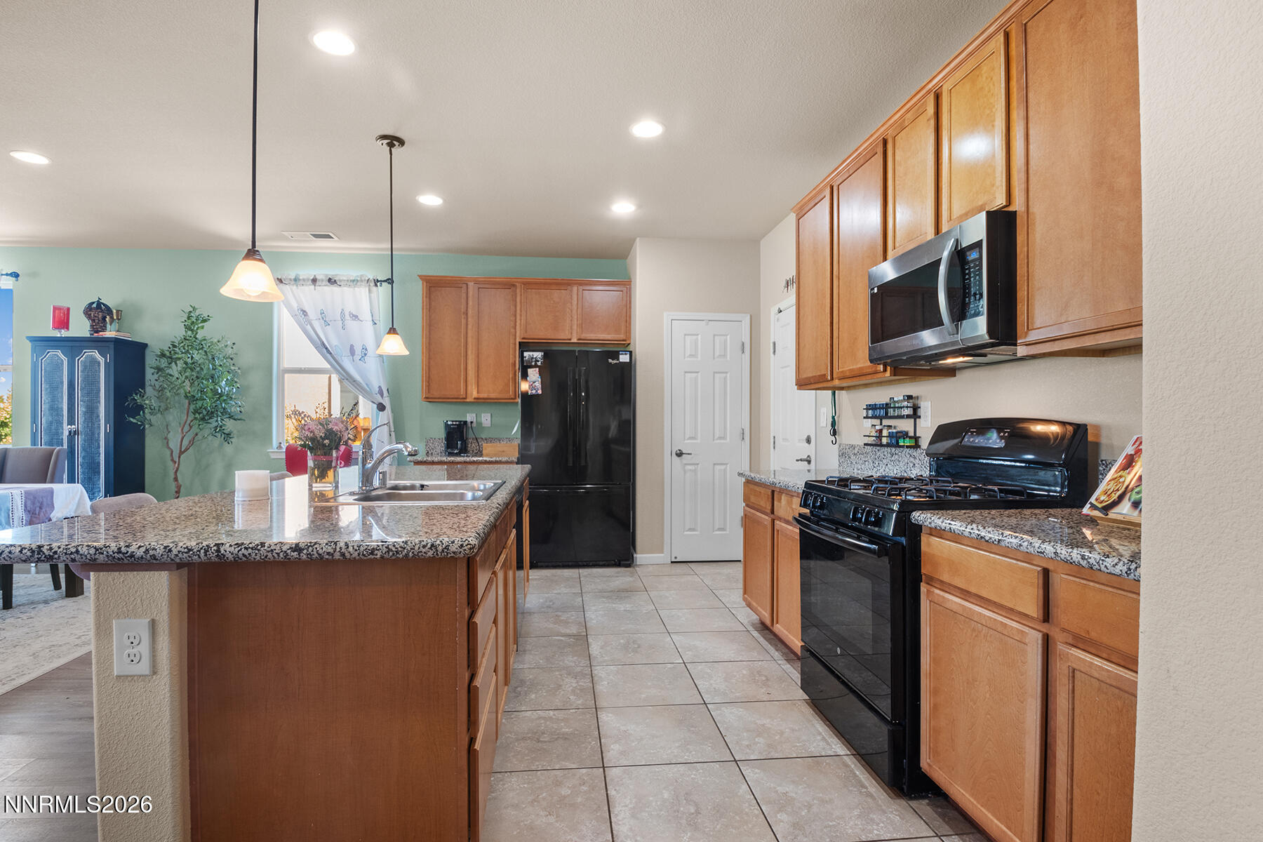 662 Saint Andrews Drive Property Photo 4