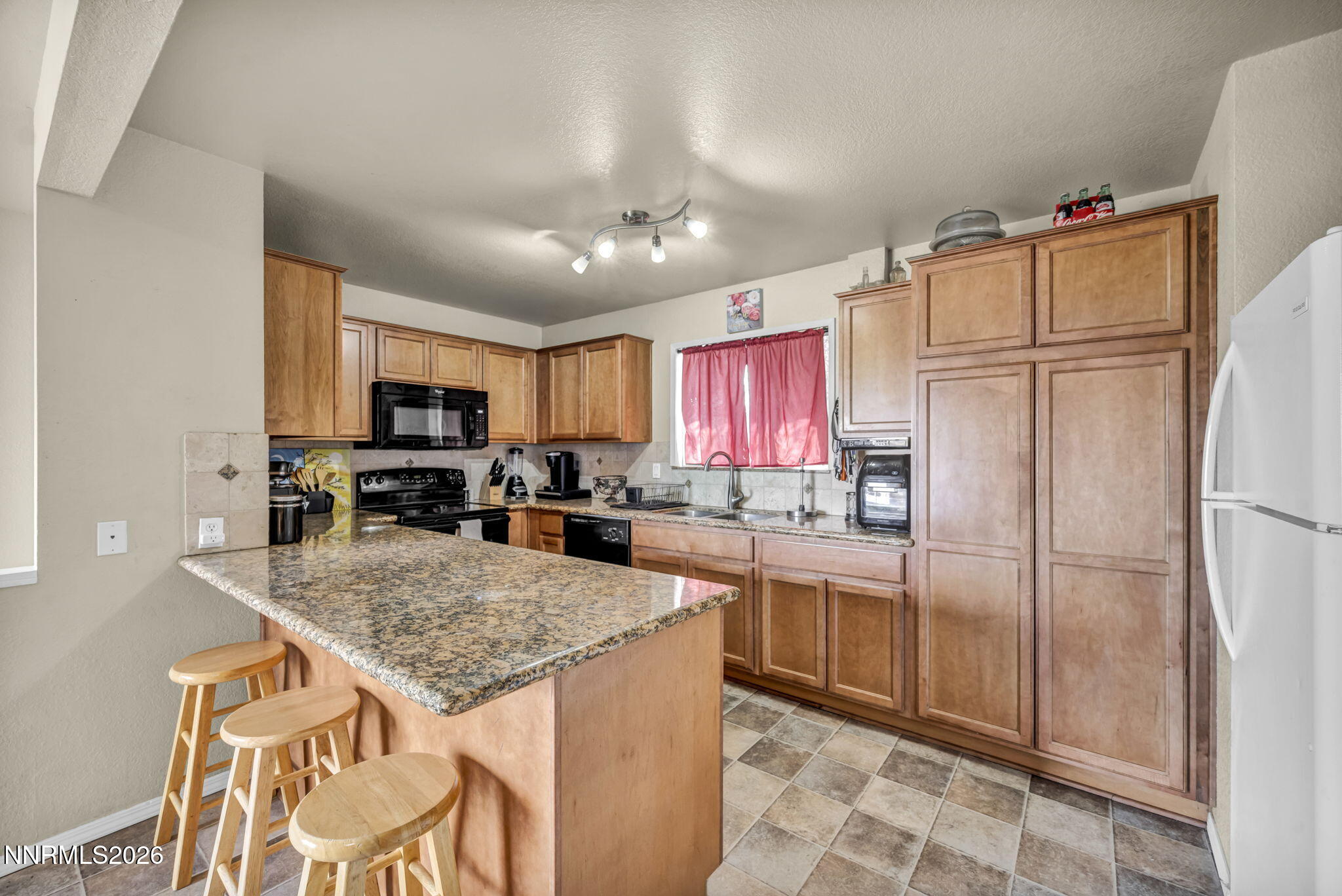 710 Addler Road Property Photo 22
