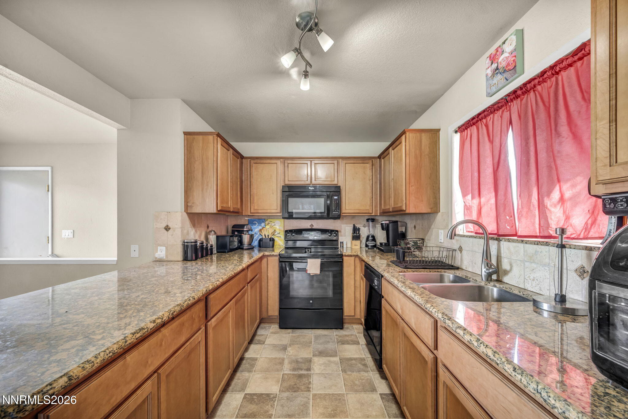 710 Addler Road Property Photo 28