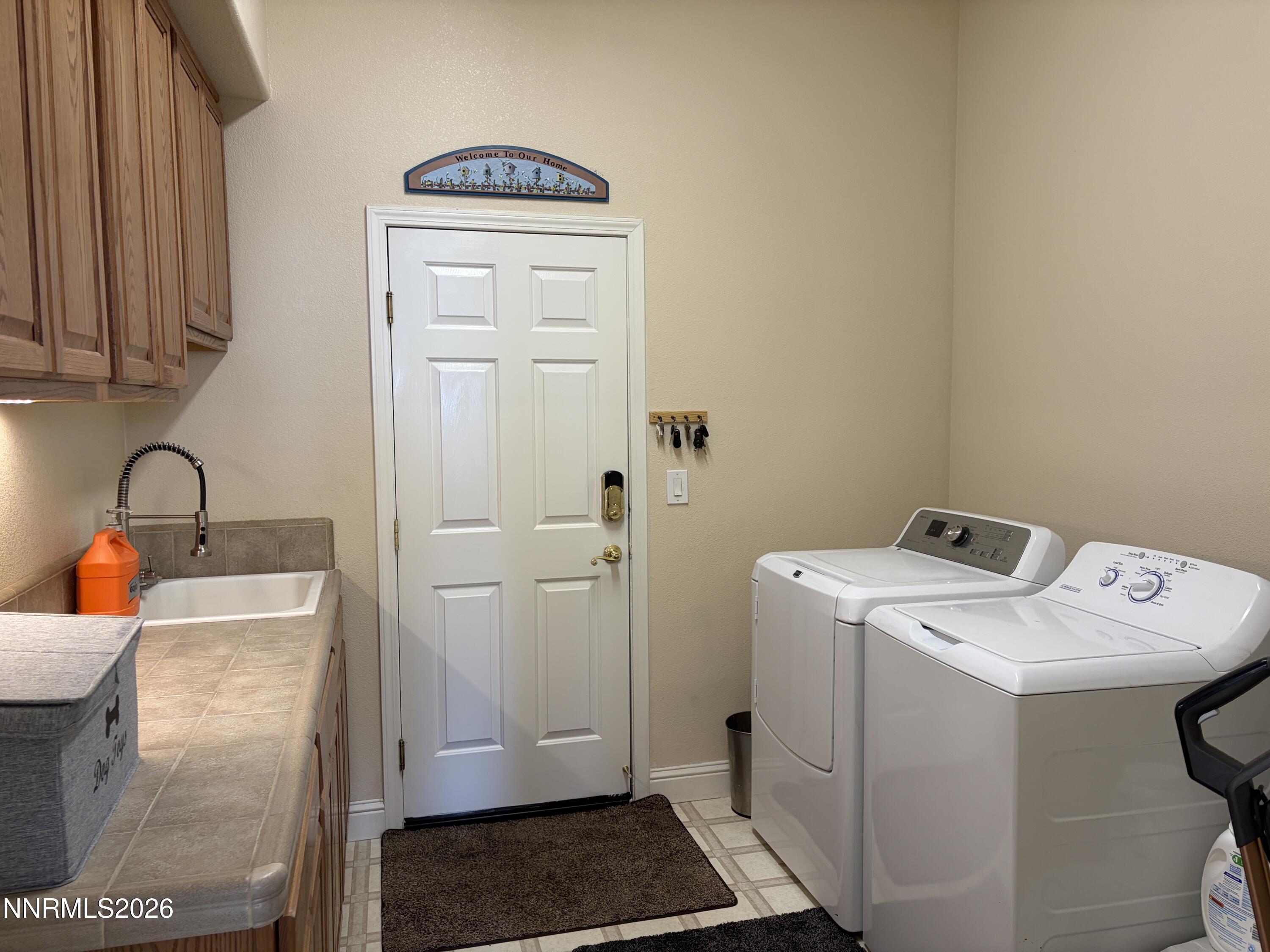 3525 Silverado Drive Property Photo 18