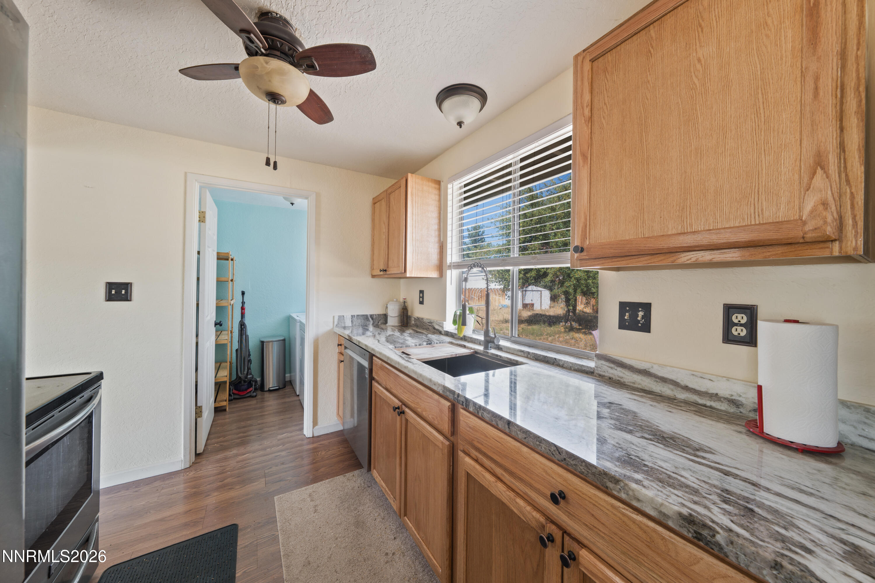 3565 Brant Street Property Photo 15