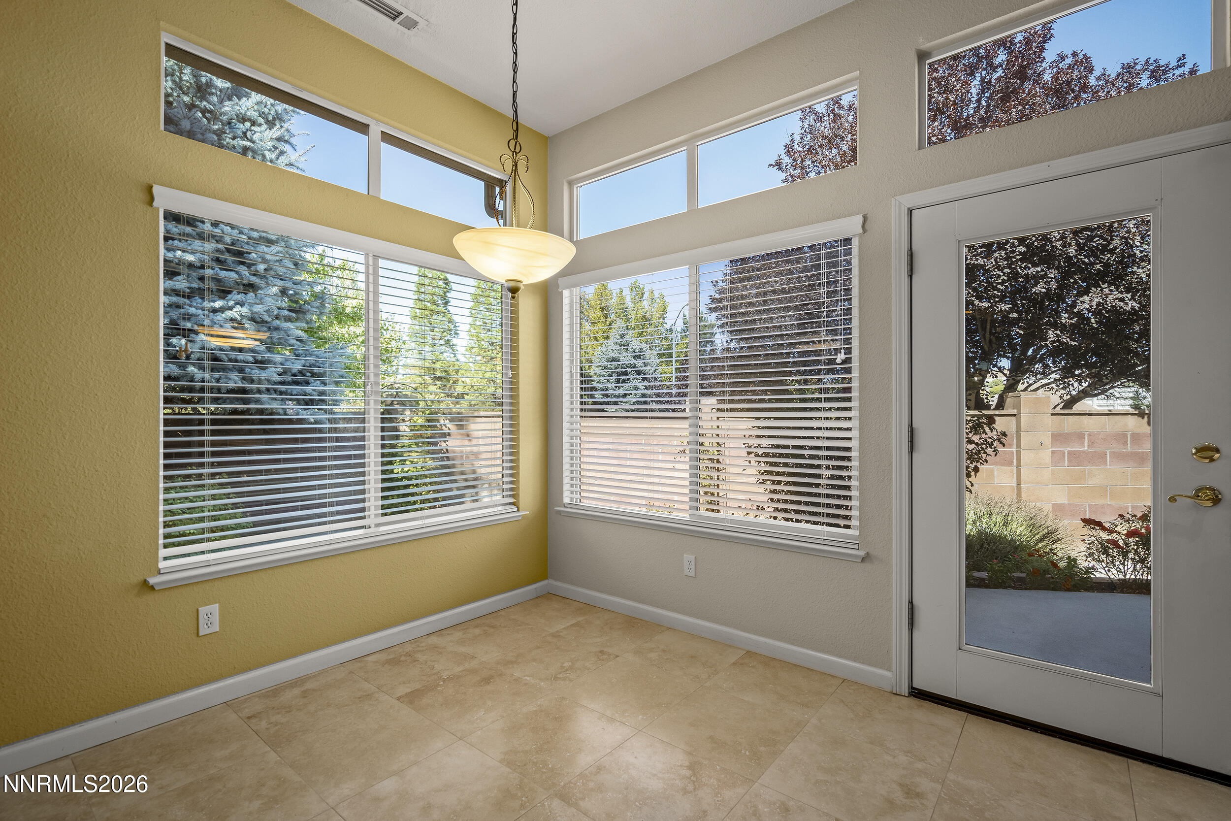 404 Sierra Leaf Circle Property Photo 9