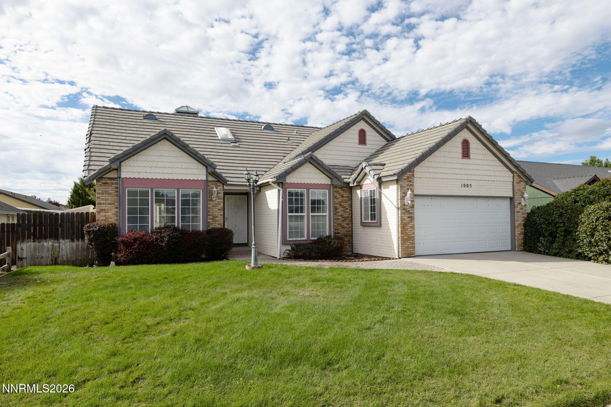 1005 Rose Bud Way Property Photo 1