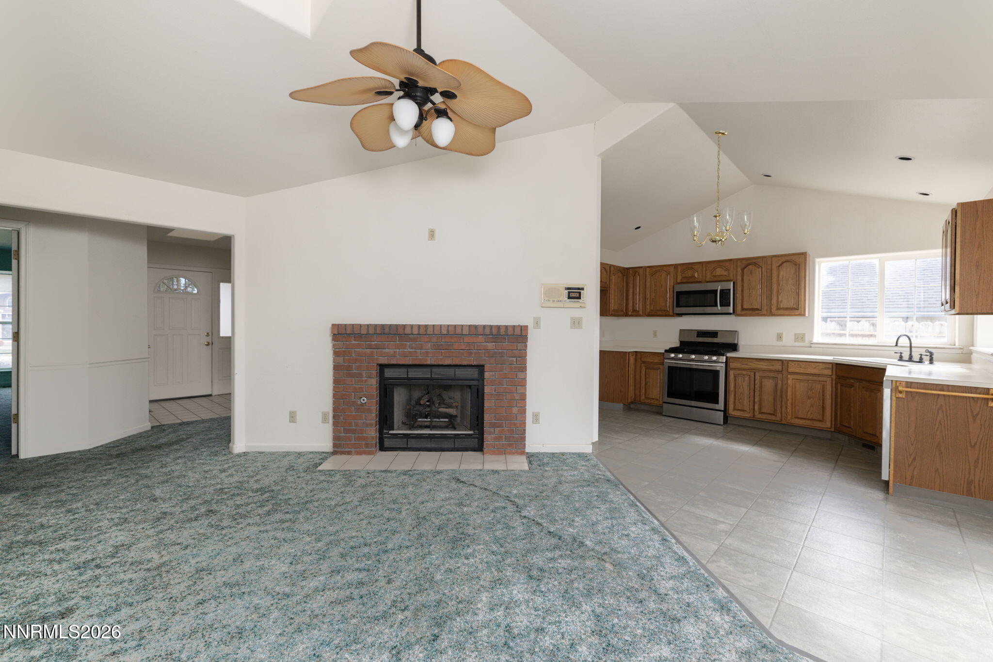1005 Rose Bud Way Property Photo 5