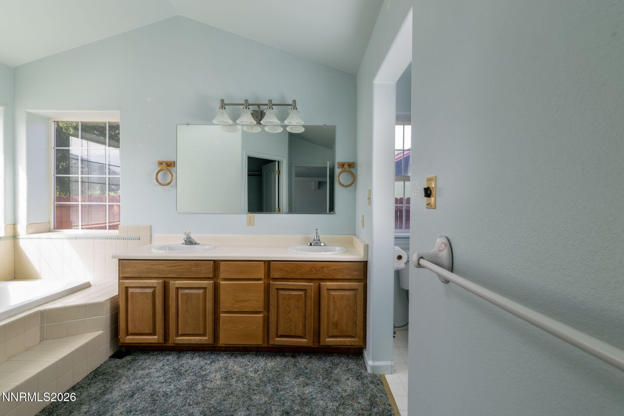 1005 Rose Bud Way Property Photo 10