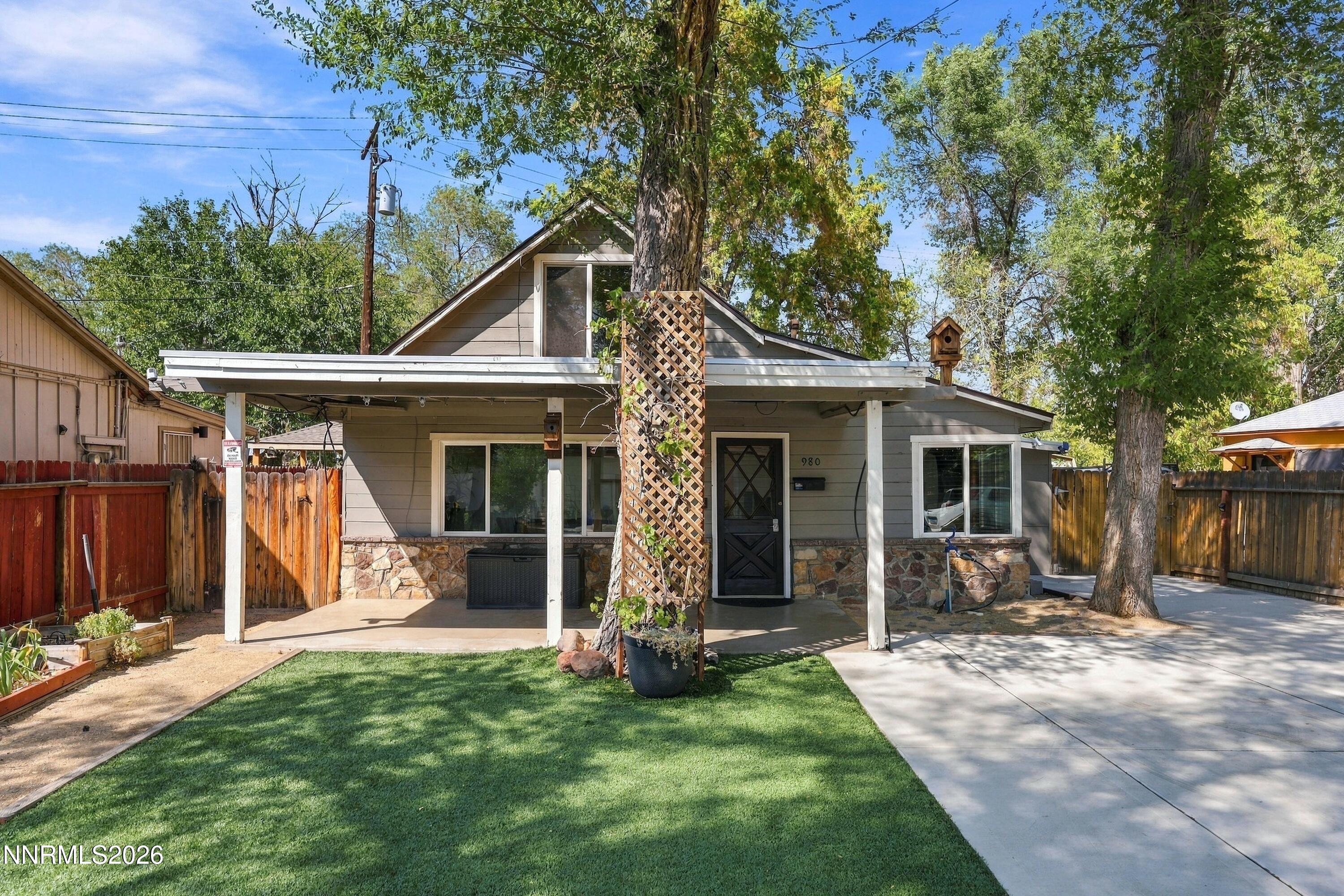 980 I Street Property Photo 1