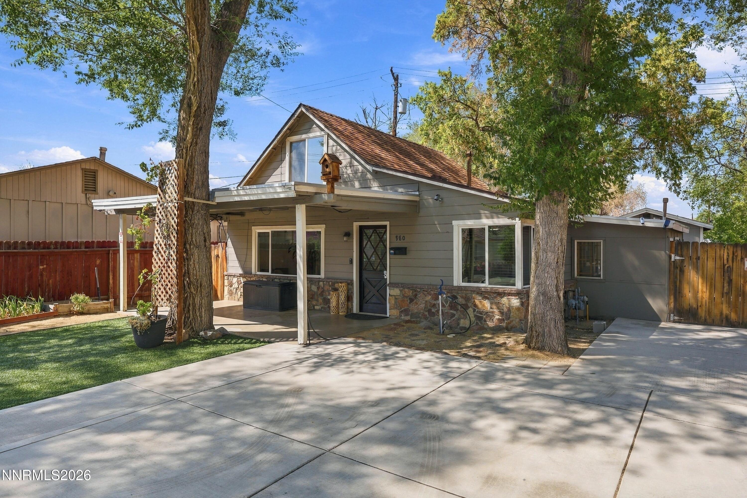 980 I Street Property Photo 4