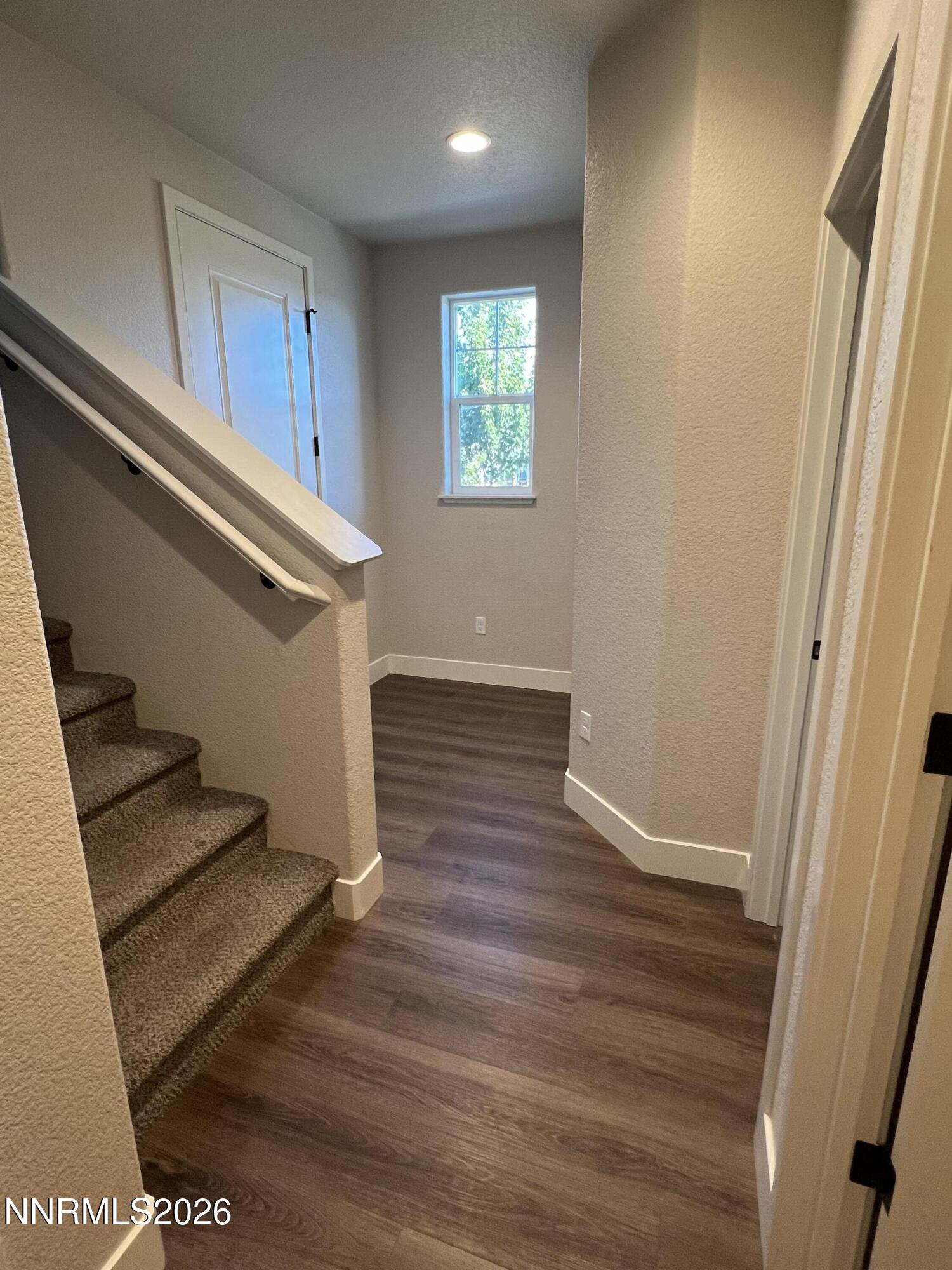 302 Cattail Circle Property Photo 4