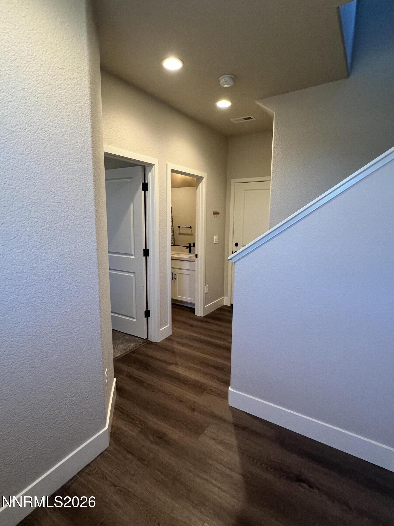 302 Cattail Circle Property Photo 5