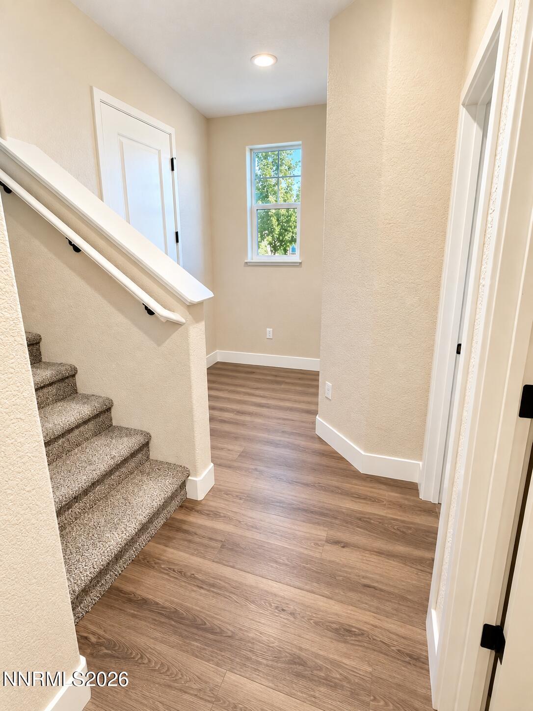 302 Cattail Circle Property Photo 5
