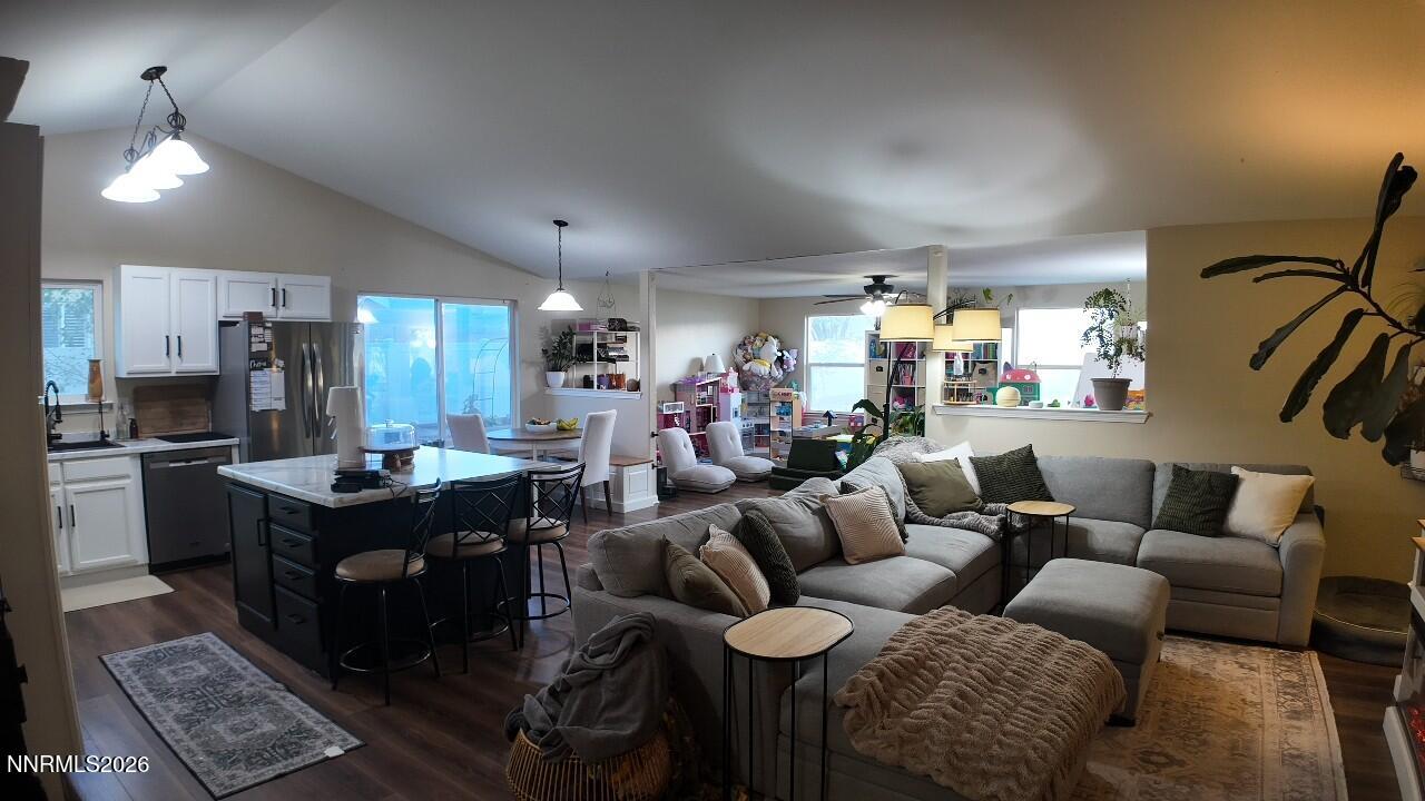 1342 White Bluffs Circle Property Photo 6