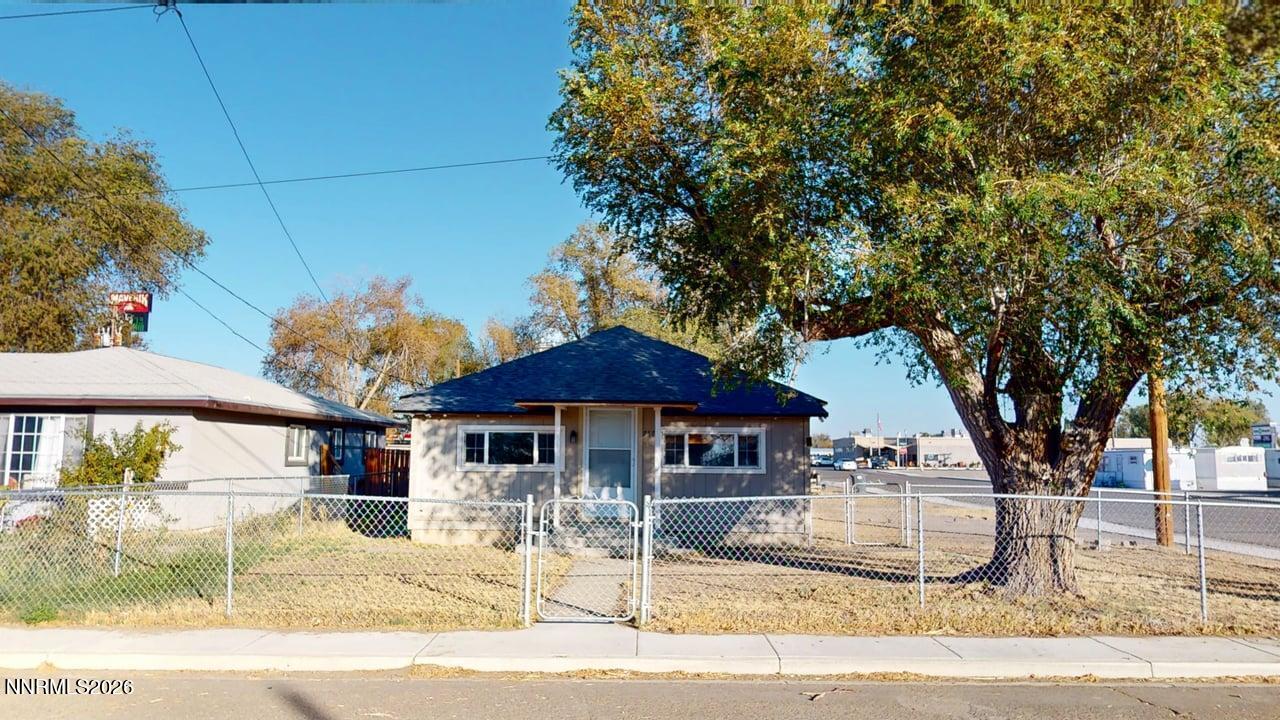 737 S Reese Street Property Photo 1