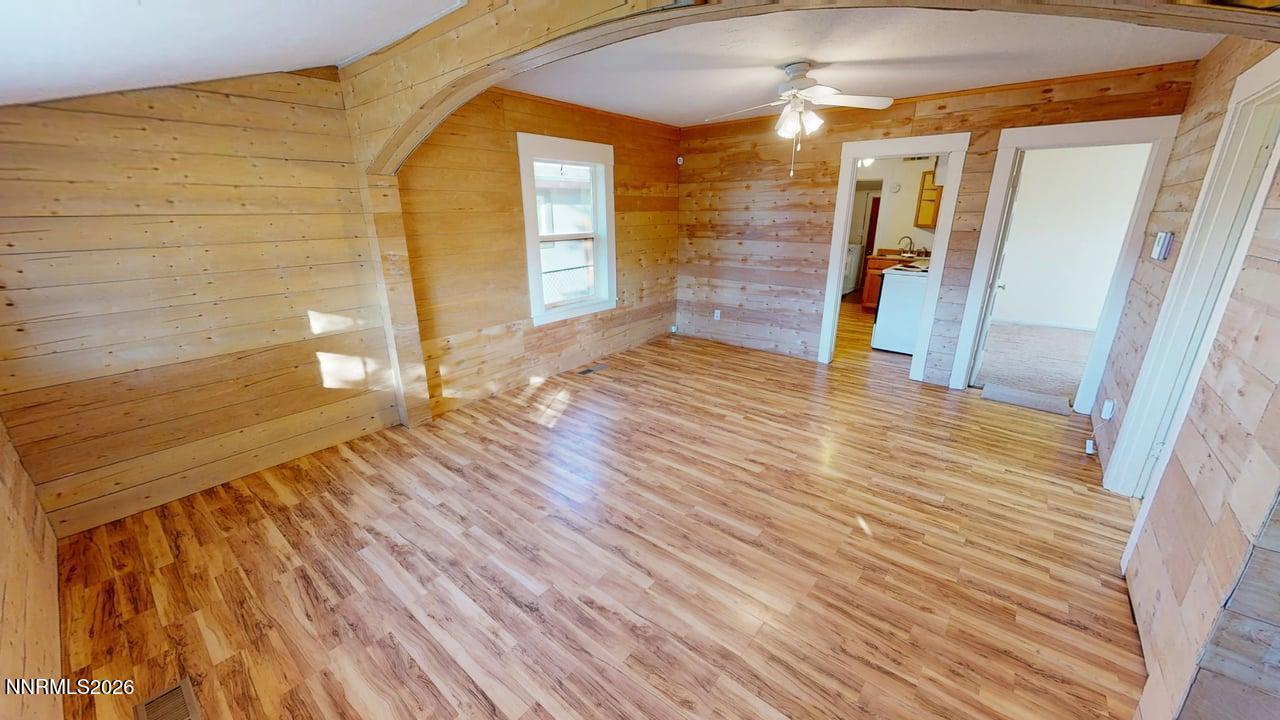 737 S Reese Street Property Photo 4