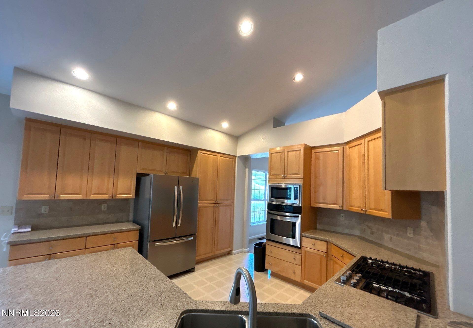 6176 Wycliffe Circle Property Photo 6