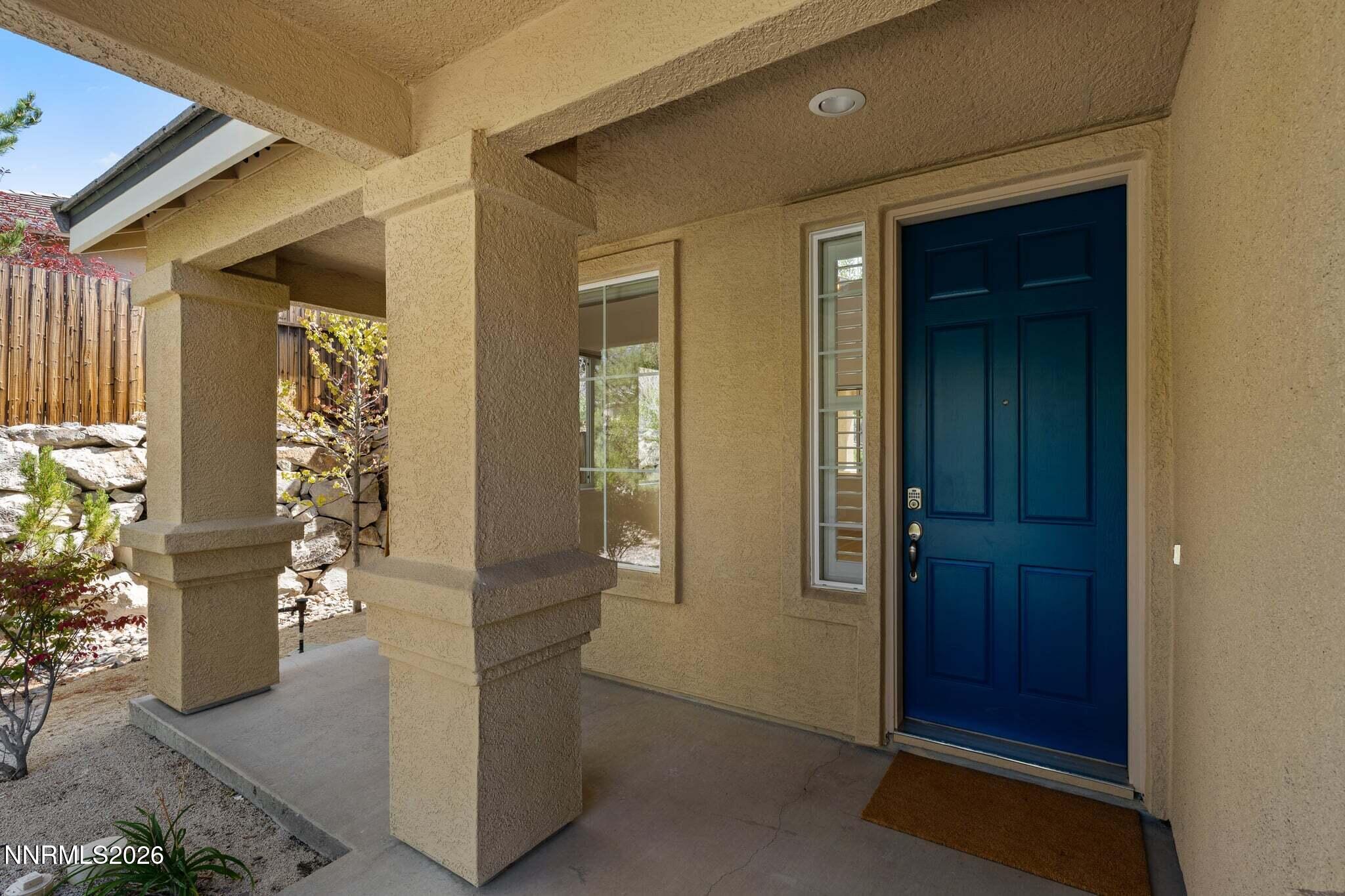 7230 Heritage Oaks Drive Property Photo 5