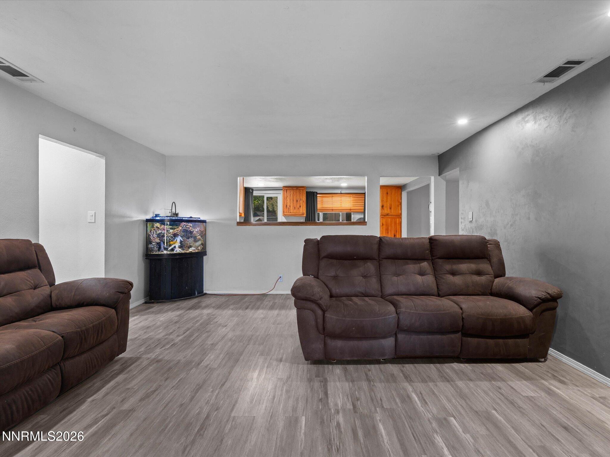 110 E Laramie Drive Property Photo 9