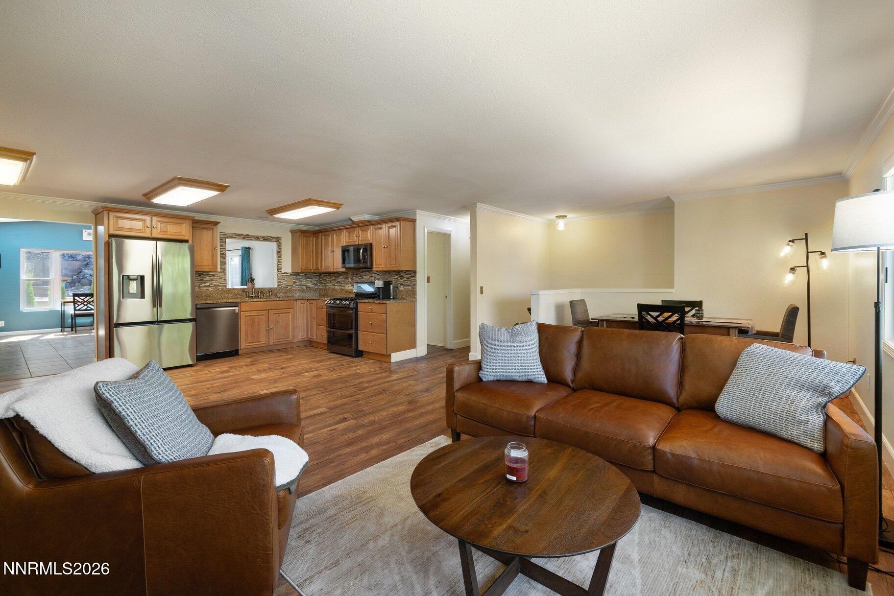 3850 Raven Way Property Photo 3