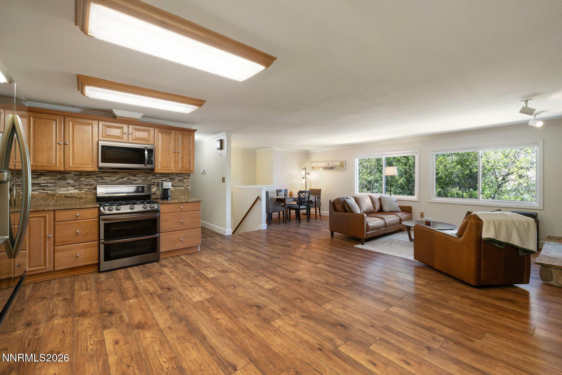 3850 Raven Way Property Photo 4
