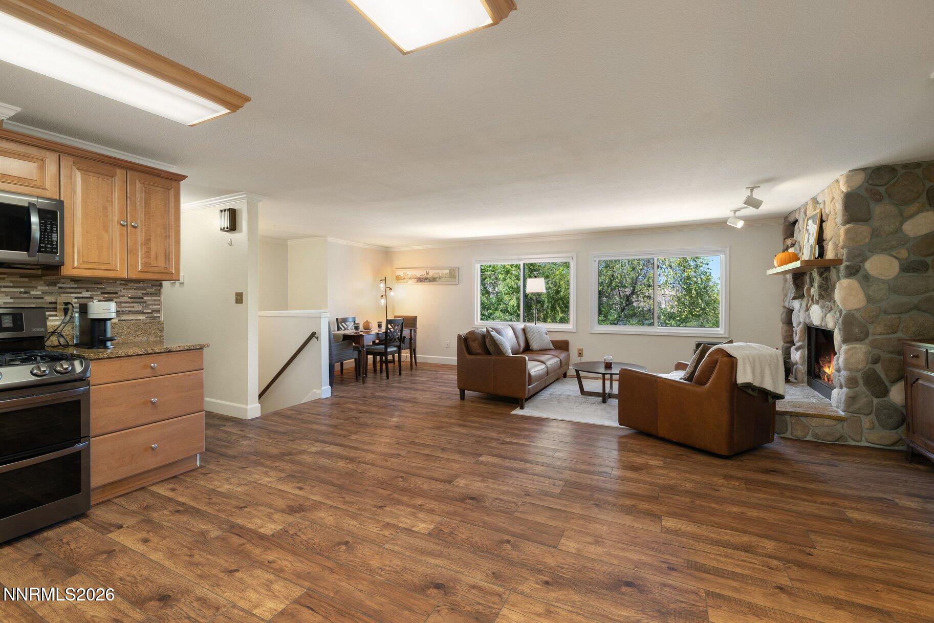 3850 Raven Way Property Photo 7