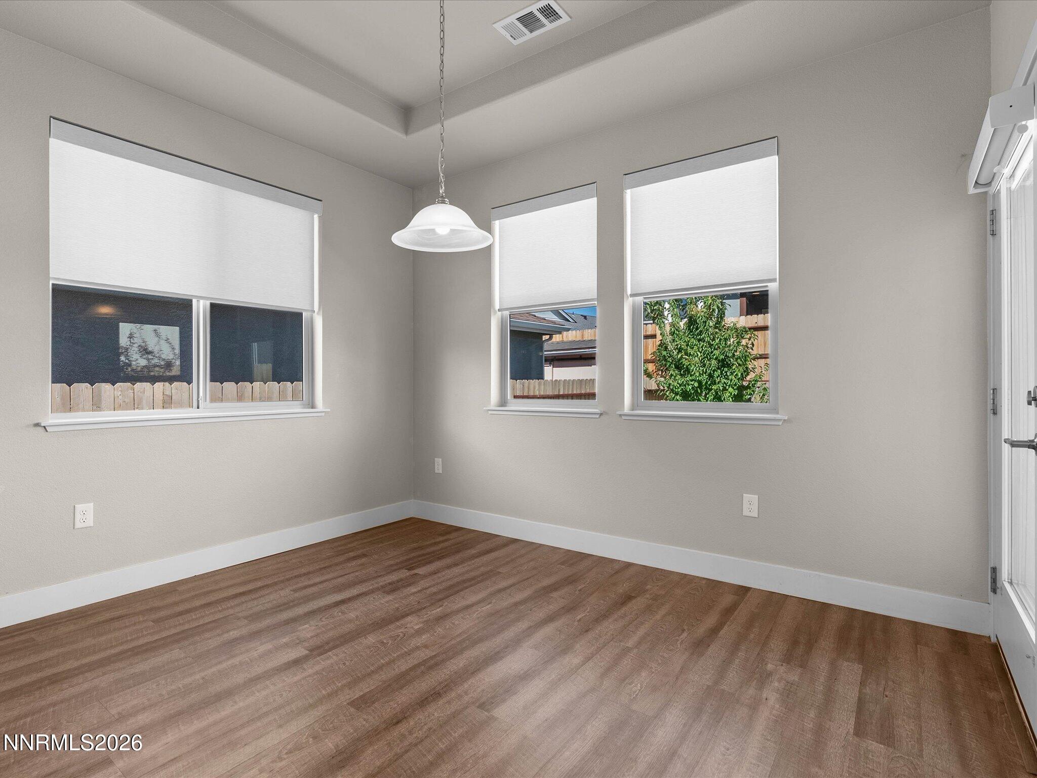 744 E Cottage Loop Property Photo 16