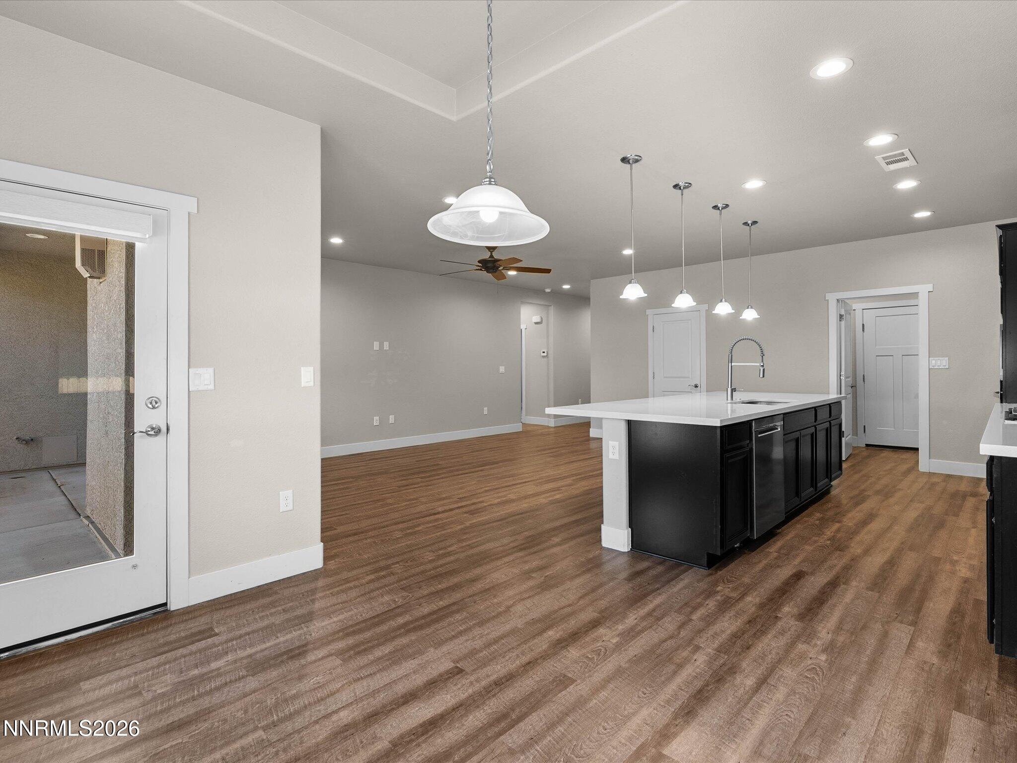 744 E Cottage Loop Property Photo 17
