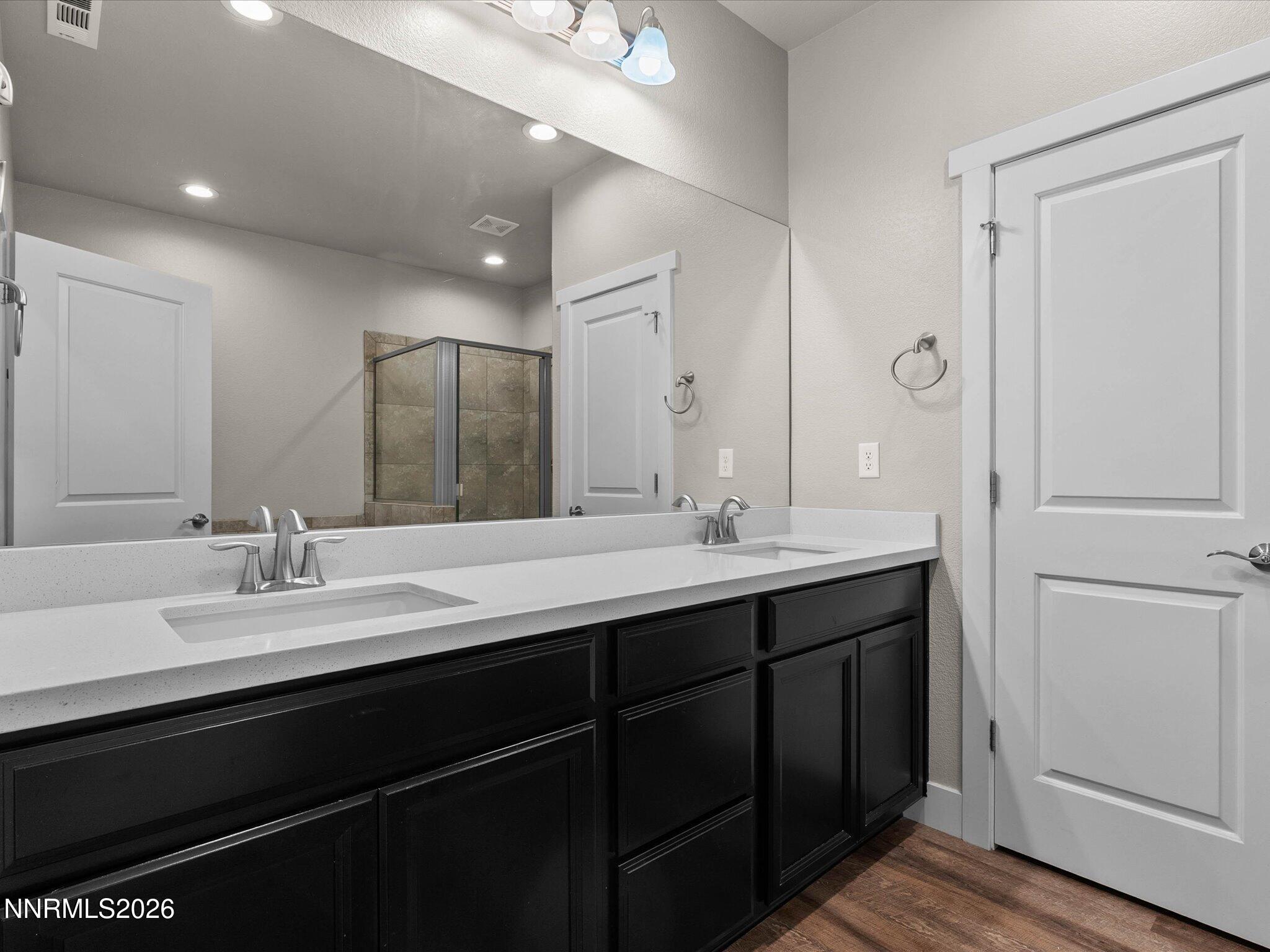744 E Cottage Loop Property Photo 26