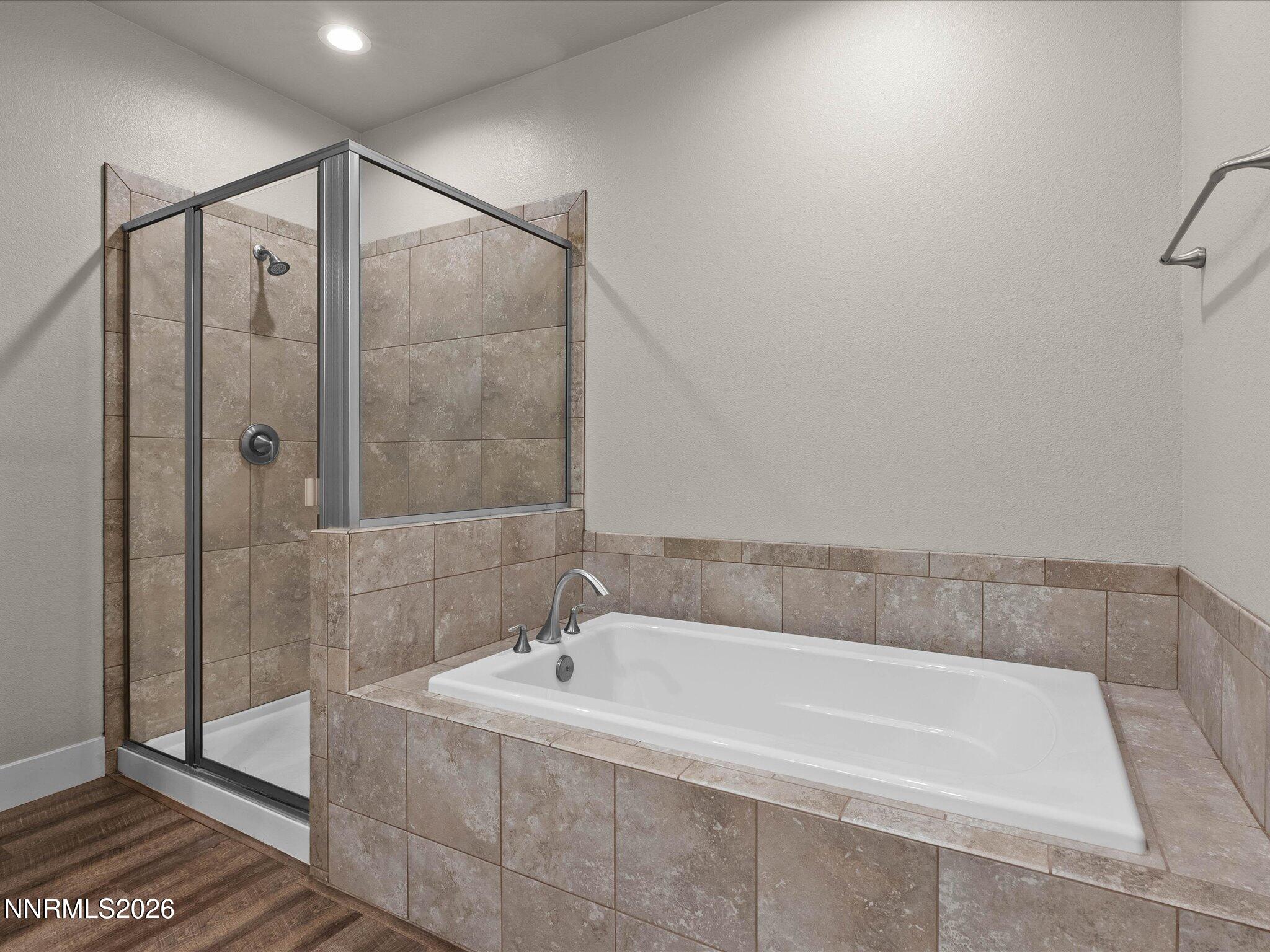 744 E Cottage Loop Property Photo 27