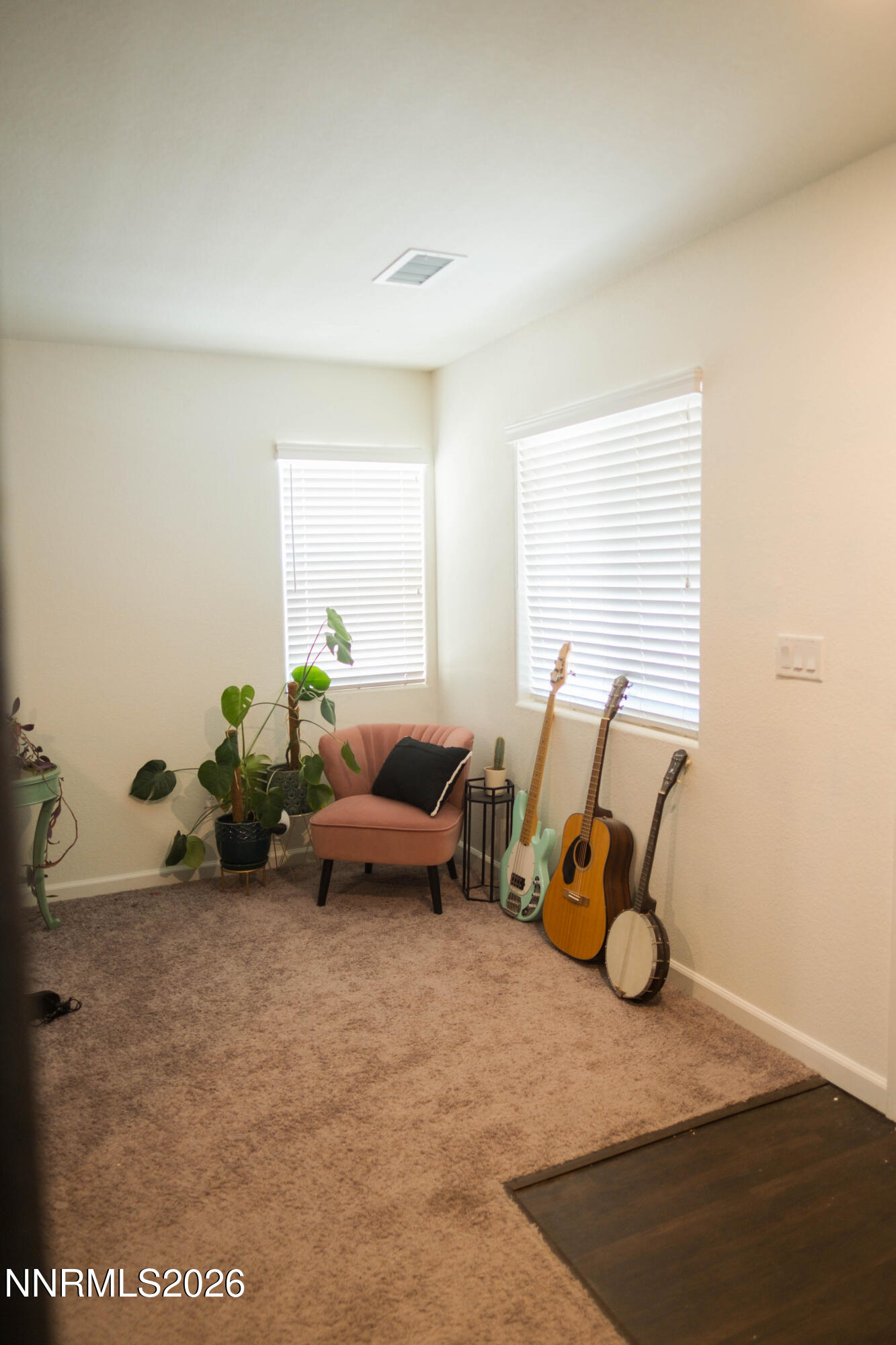 667 Osino Drive Property Photo 6