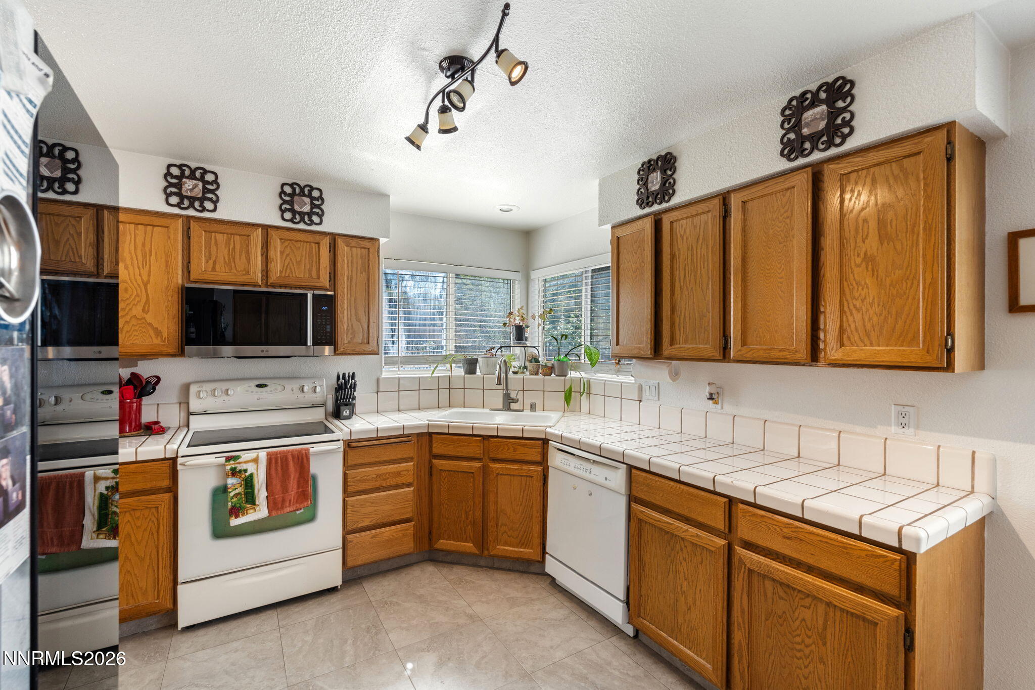 2195 Canyon Point Court Property Photo 16