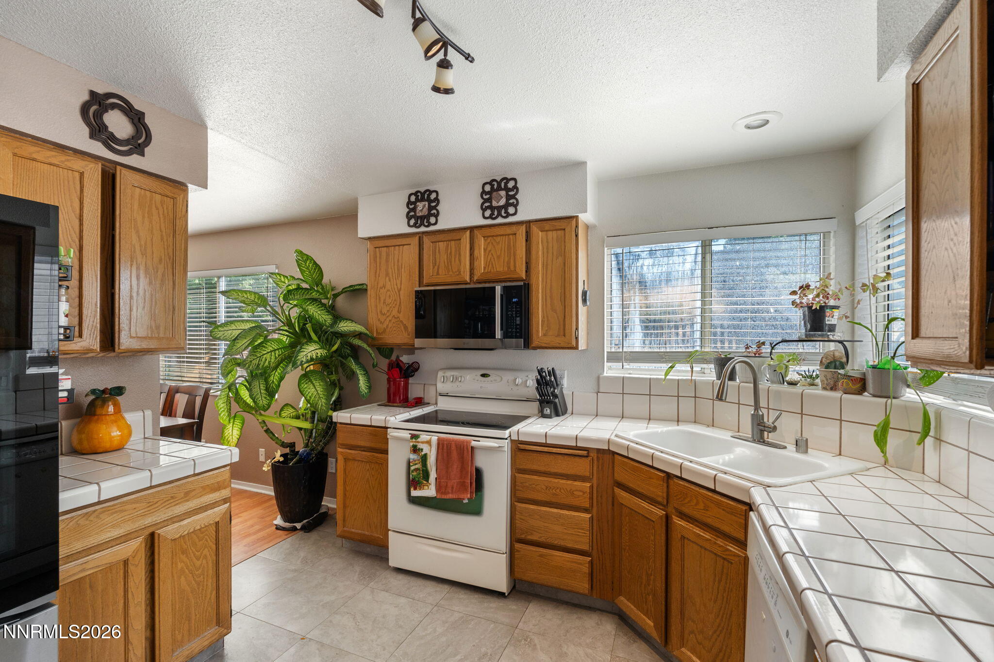 2195 Canyon Point Court Property Photo 17