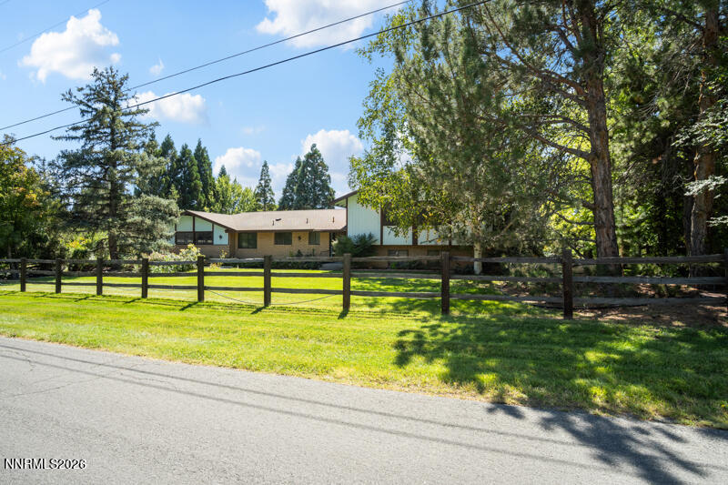 1770 Catalpa Lane Property Photo 4