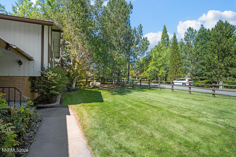 1770 Catalpa Lane Property Photo 11