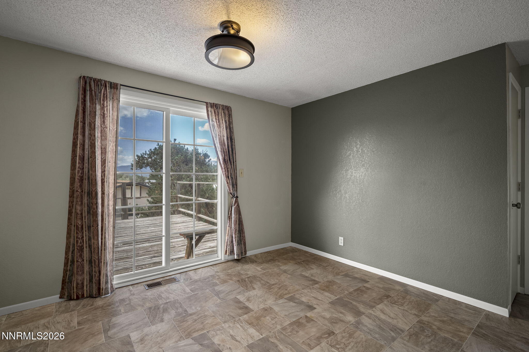 11650 Fir Drive Property Photo 8
