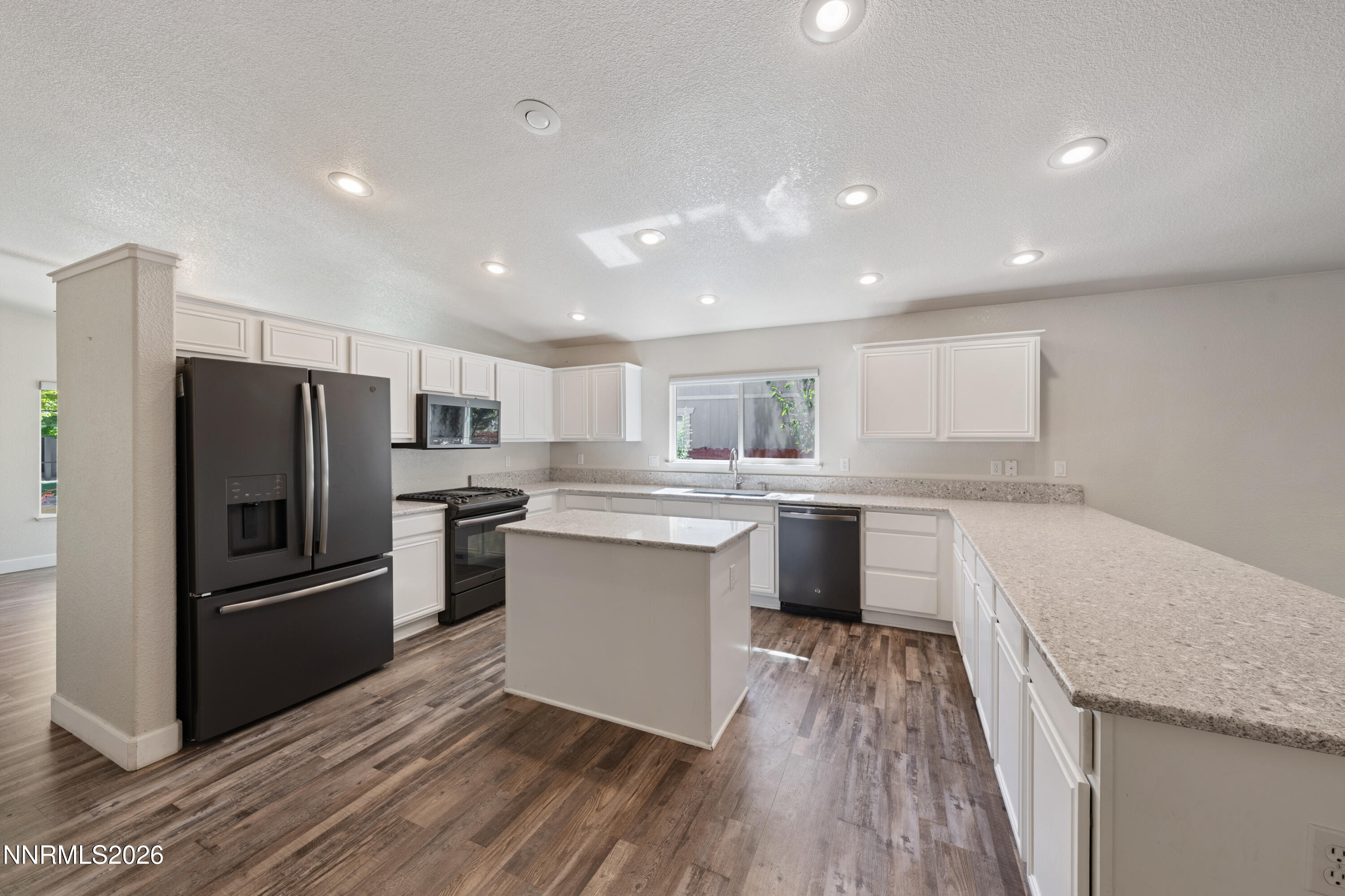 17251 Desert Lake Court Property Photo 10