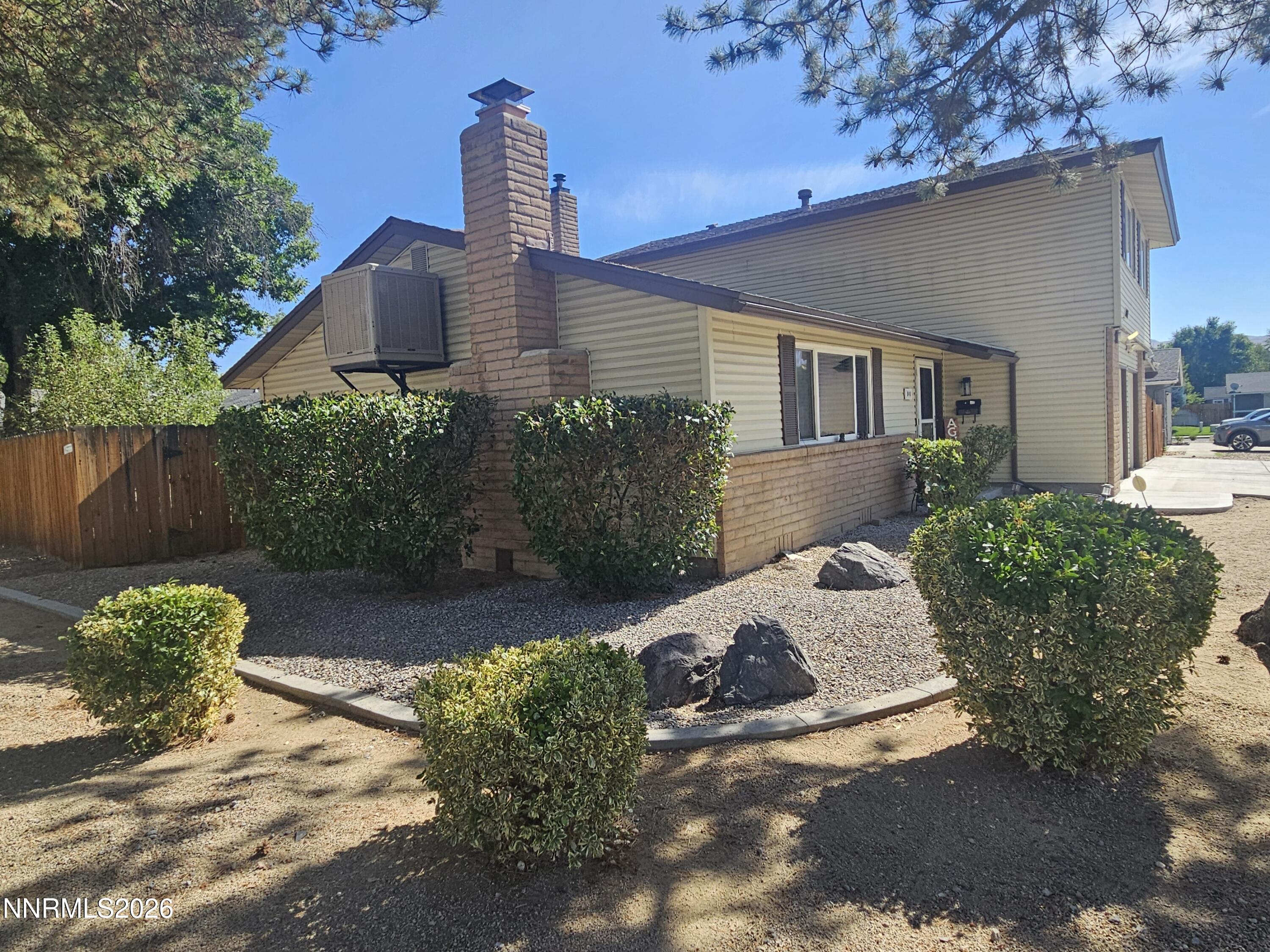 840 El Cortez Way Property Photo 3