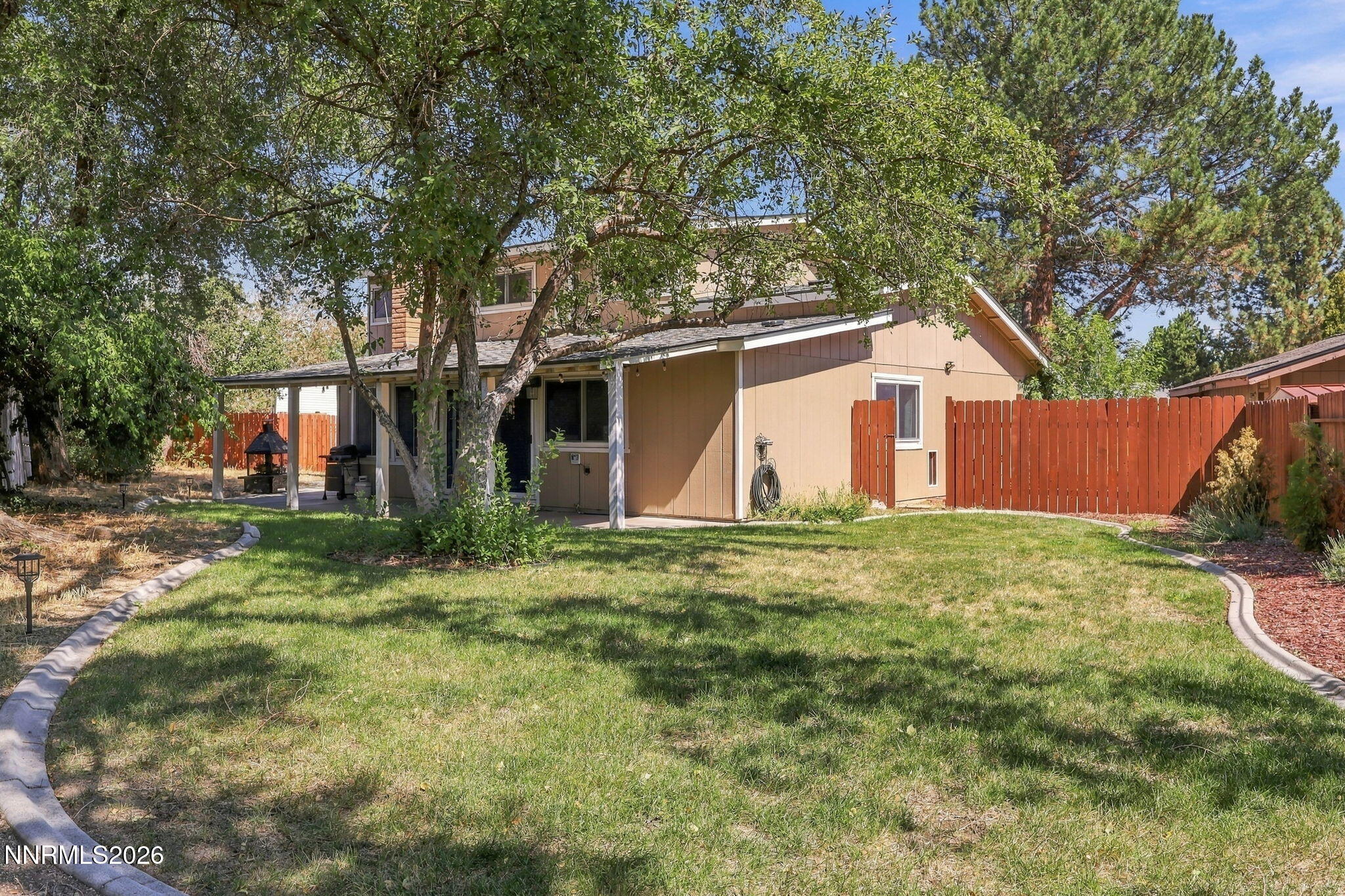 704 Glen Meadow Drive Property Photo 2