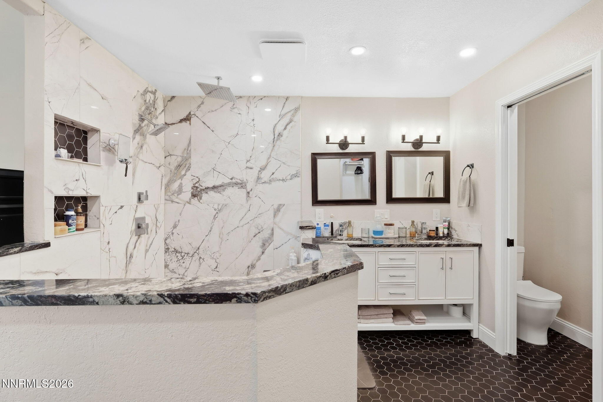704 Glen Meadow Drive Property Photo 17