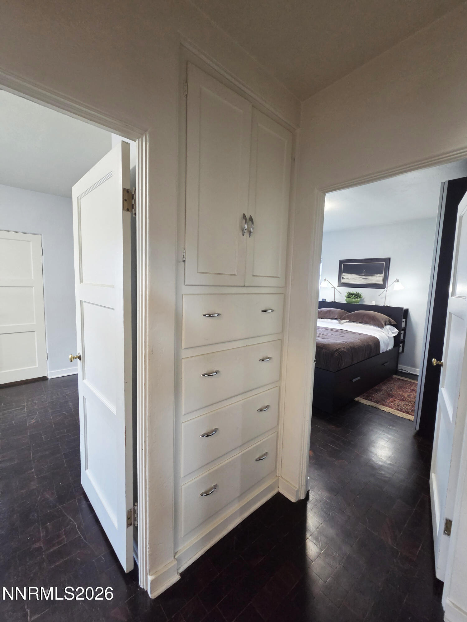740 W Plumb Lane Property Photo 24
