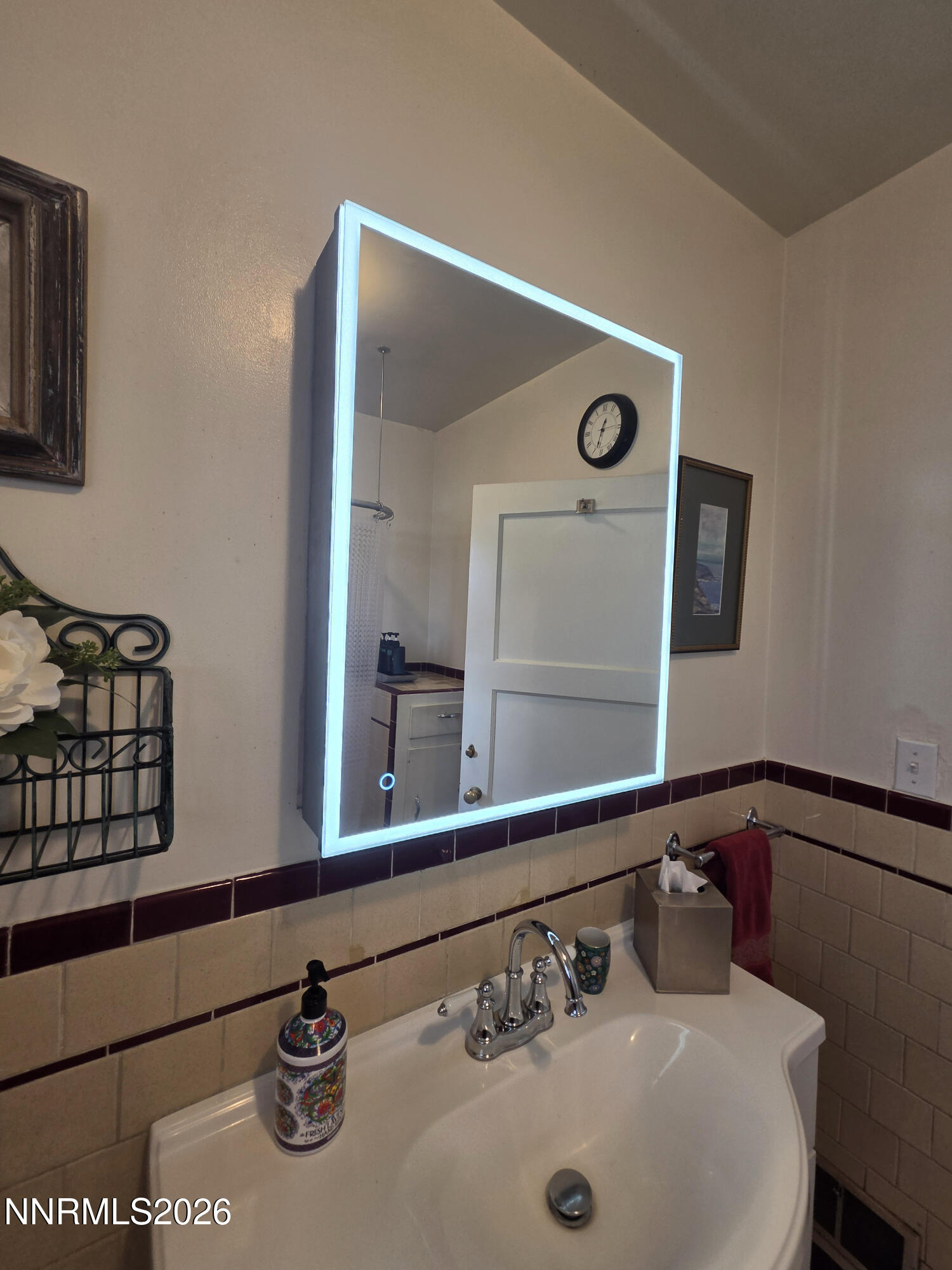 740 W Plumb Lane Property Photo 31