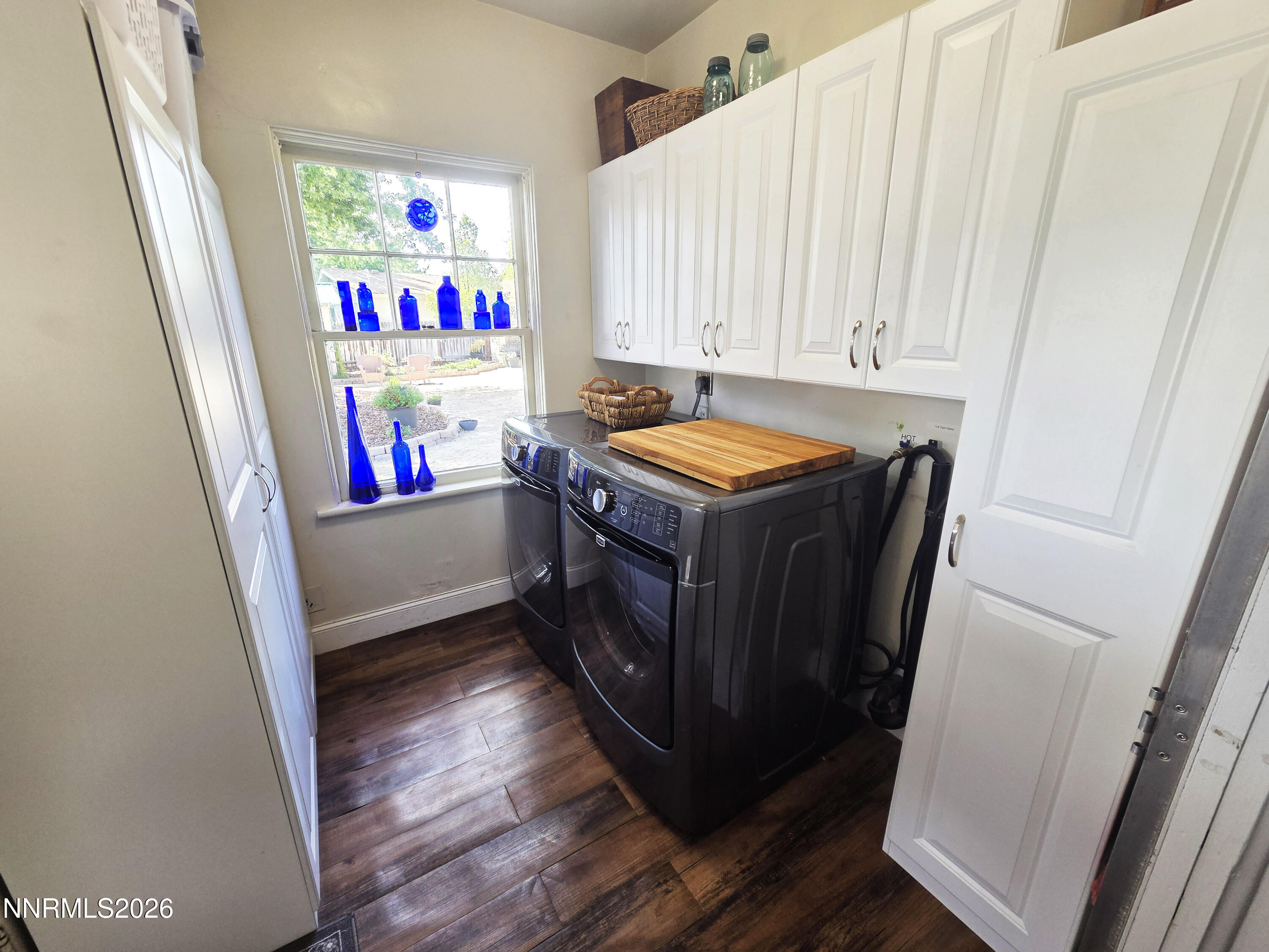 740 W Plumb Lane Property Photo 34