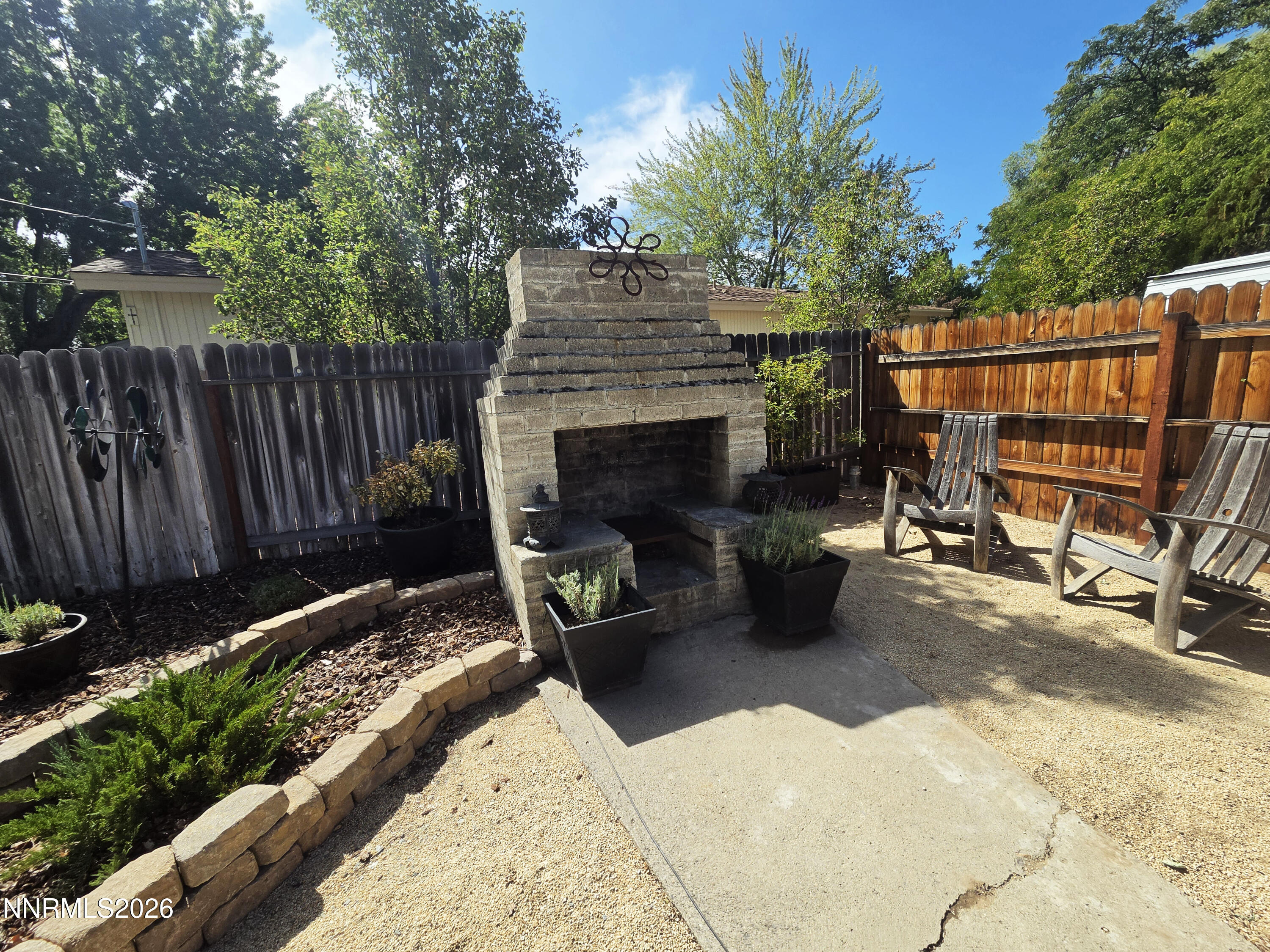 740 W Plumb Lane Property Photo 55